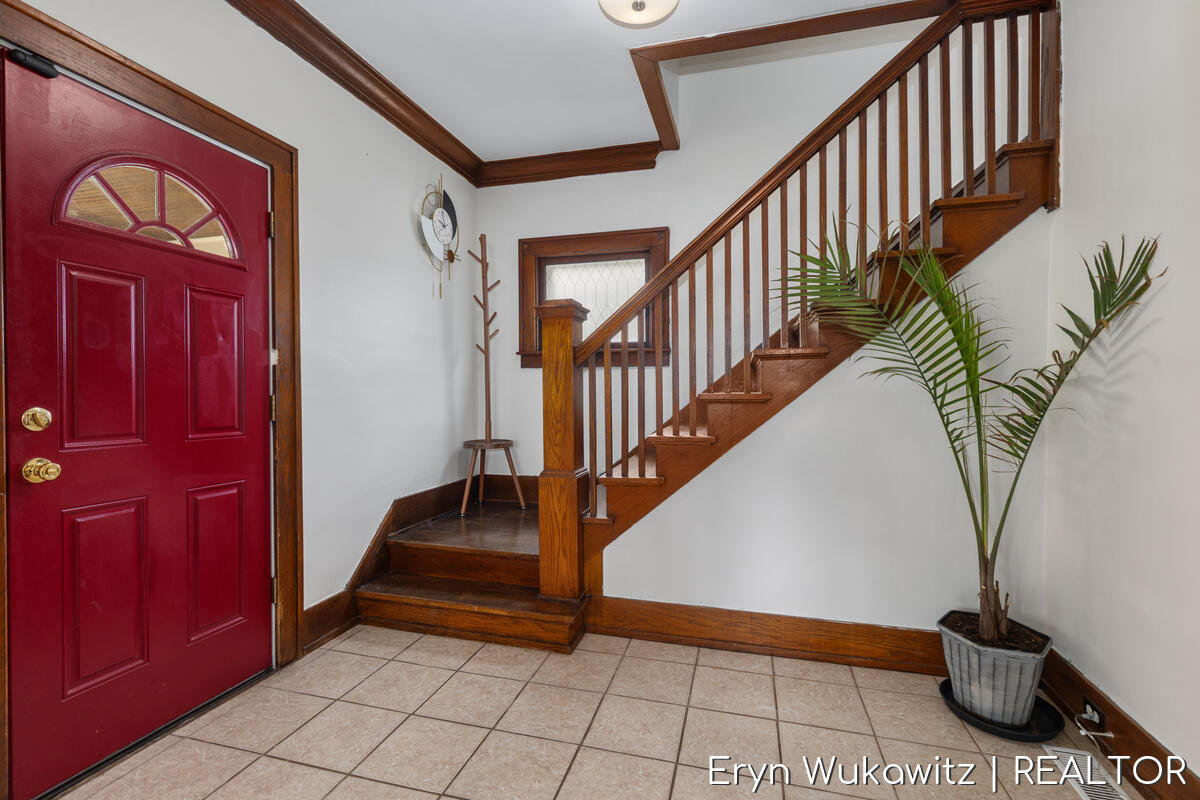 1038 Widdicomb Avenue NW Grand Rapids MI 49504