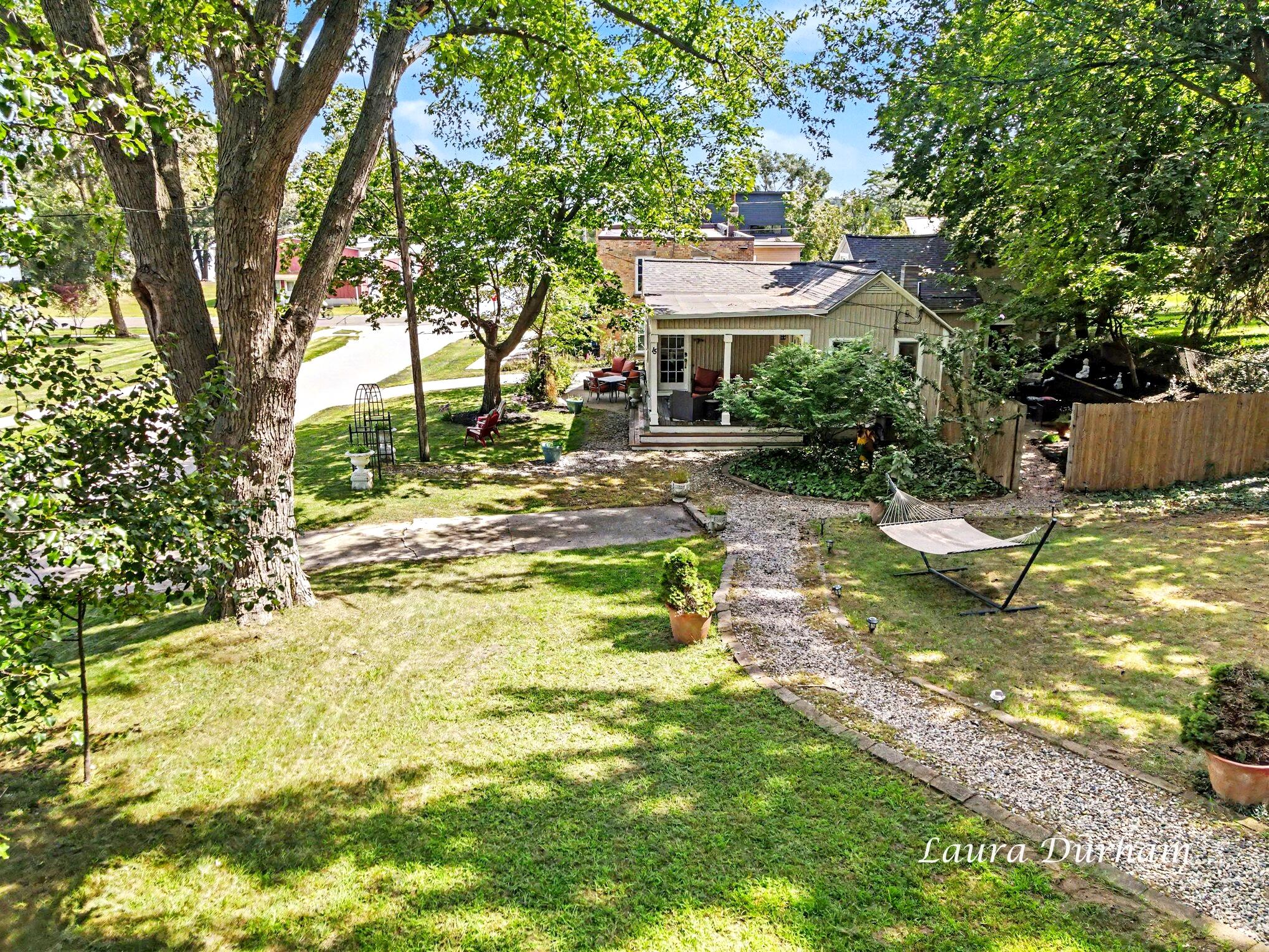 15 E Wall Street Douglas MI 49406