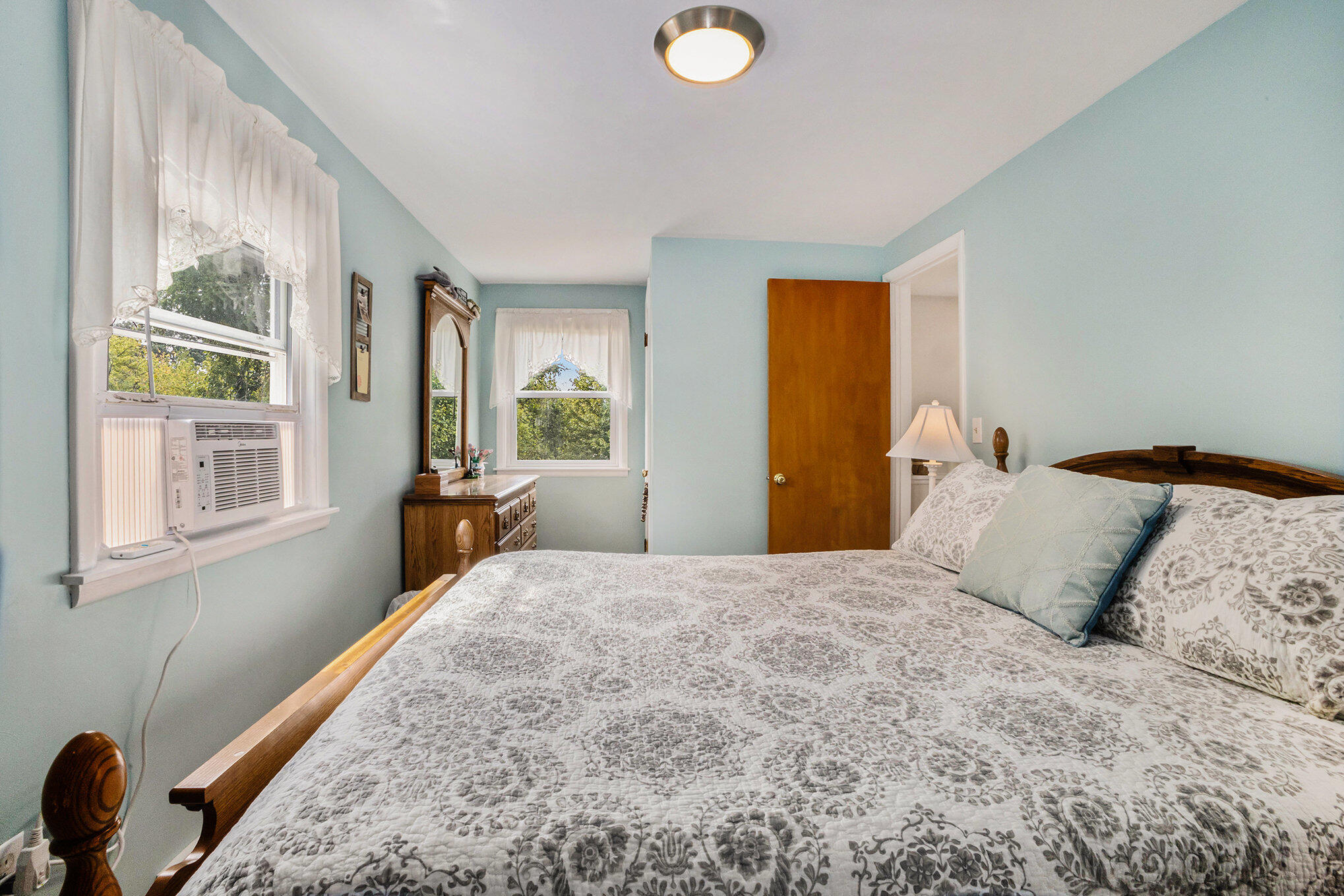 4939 Marshall Avenue SE Grand Rapids MI 49508