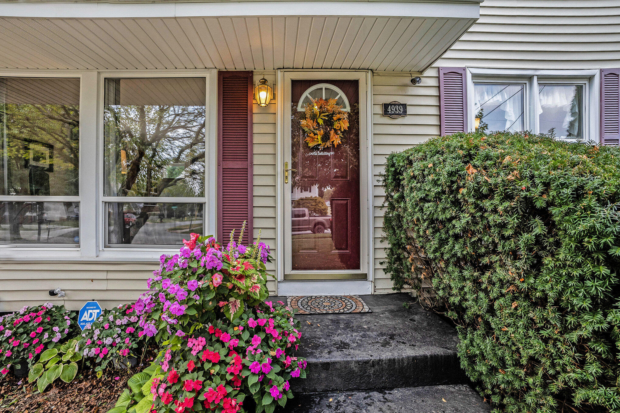 4939 Marshall Avenue SE Grand Rapids MI 49508