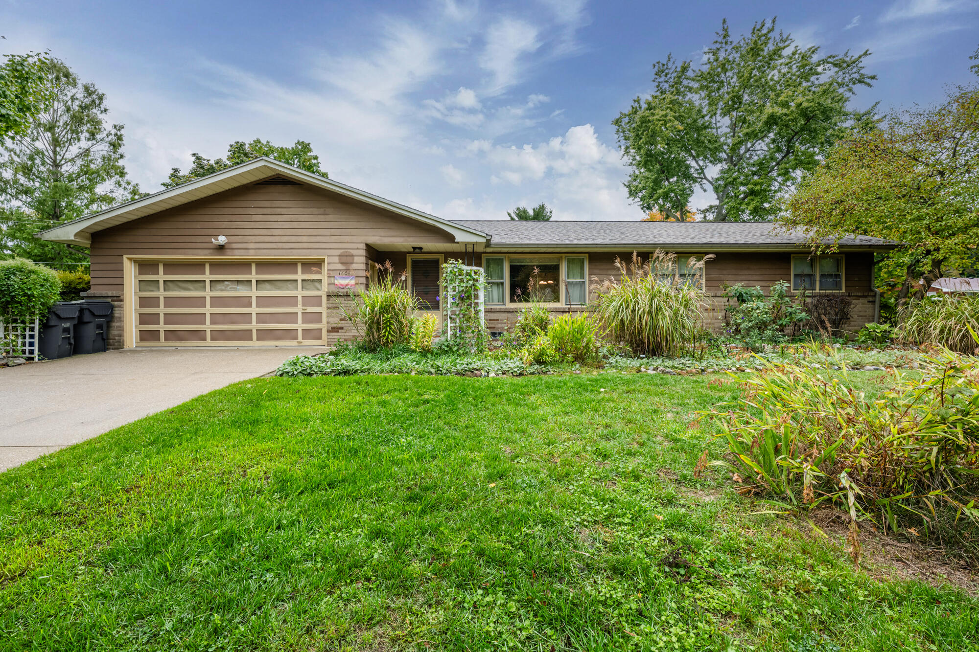 1606 Stanley Drive Benton Harbor MI 49022