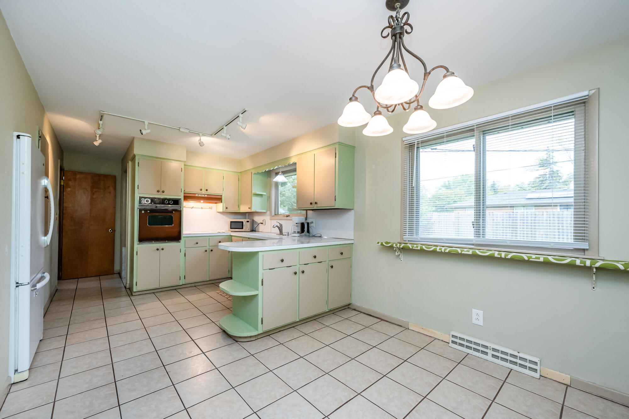 1606 Stanley Drive Benton Harbor MI 49022