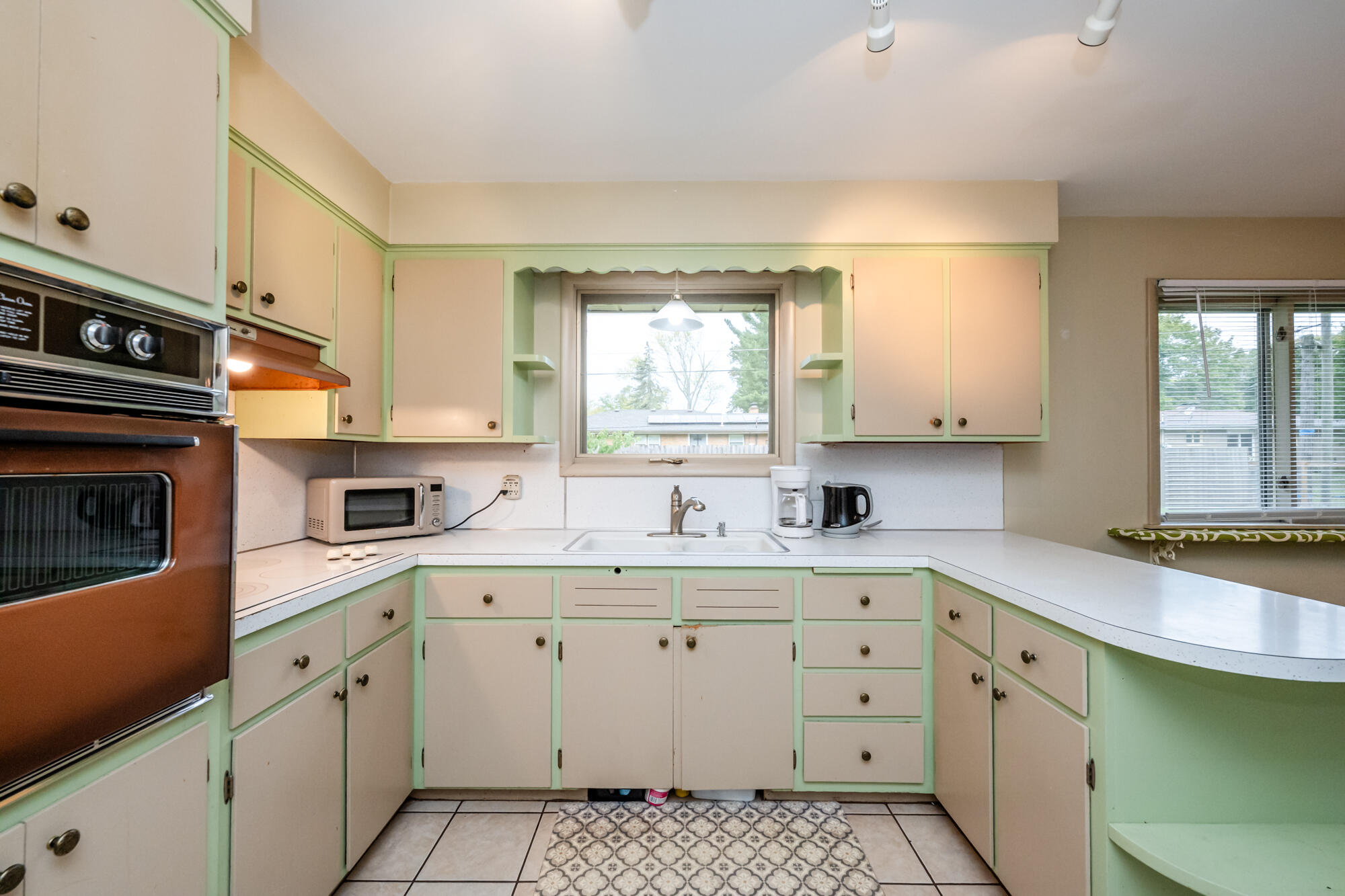 1606 Stanley Drive Benton Harbor MI 49022