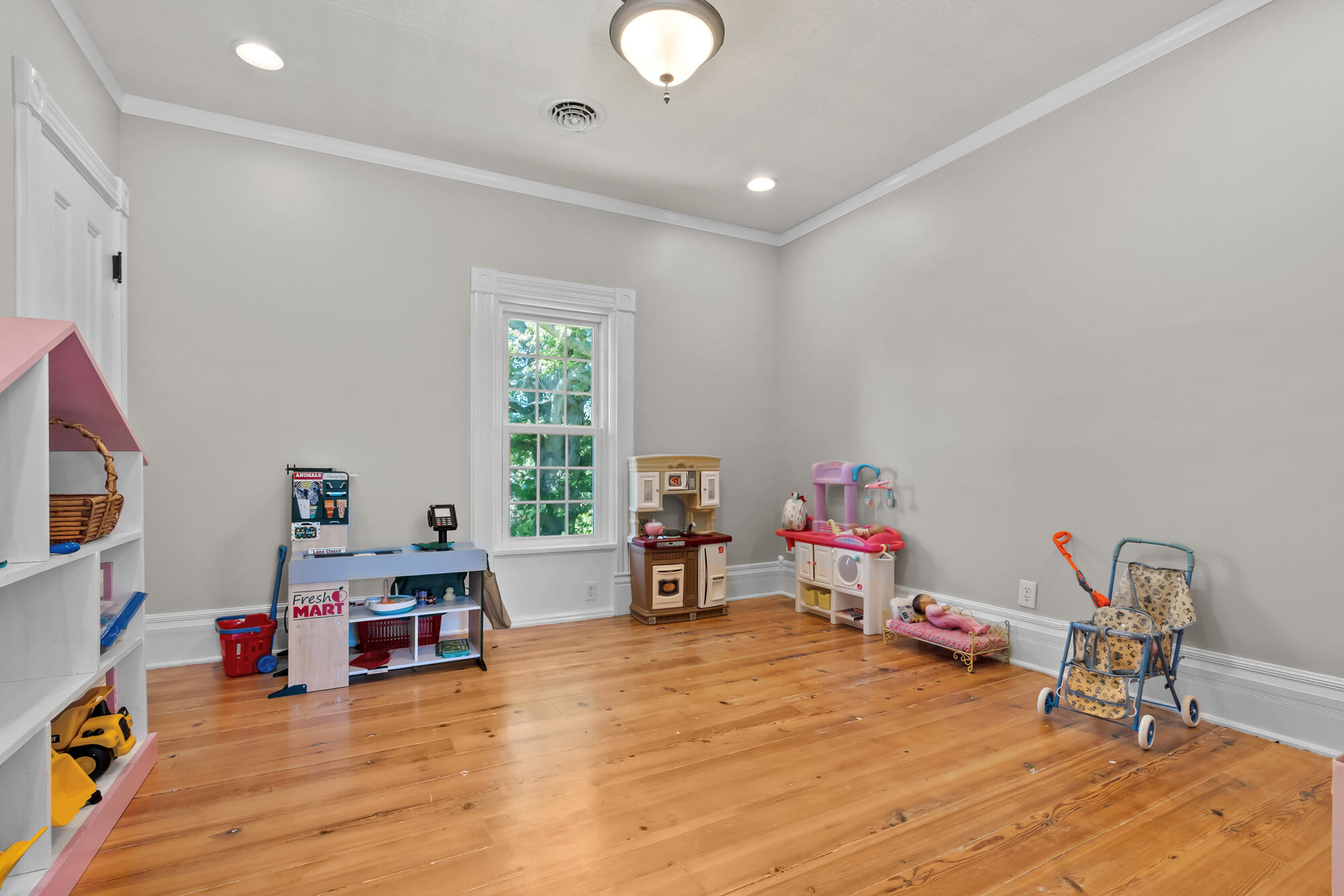 26107 Beeson Street Cassopolis MI 49031
