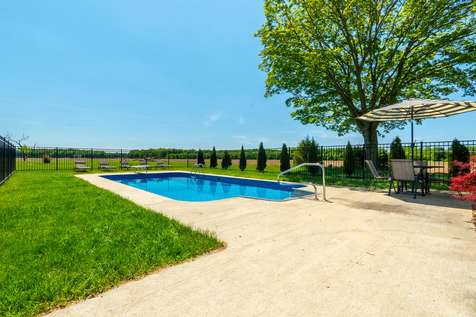 26107 Beeson Street Cassopolis MI 49031