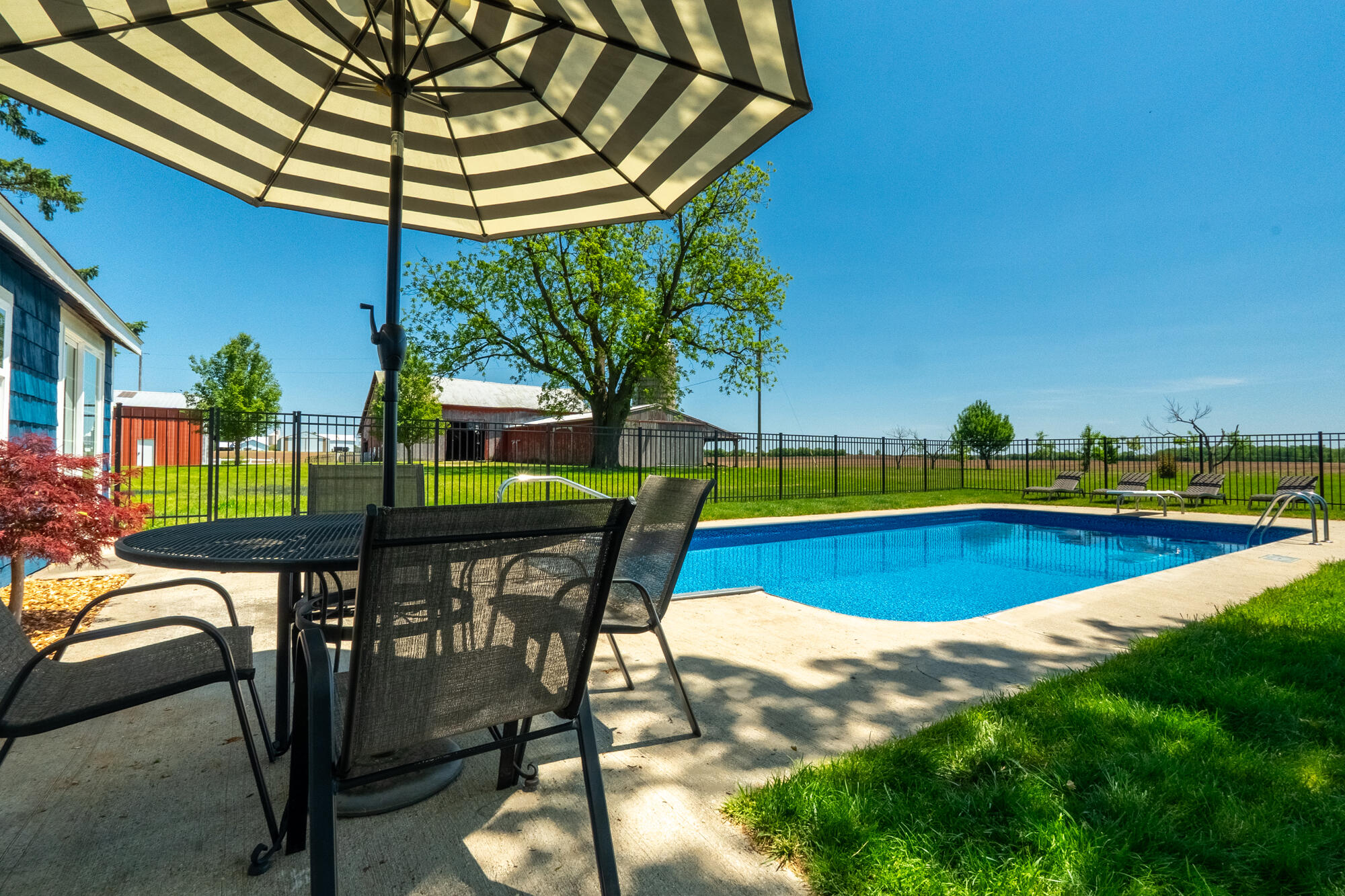 26107 Beeson Street Cassopolis MI 49031