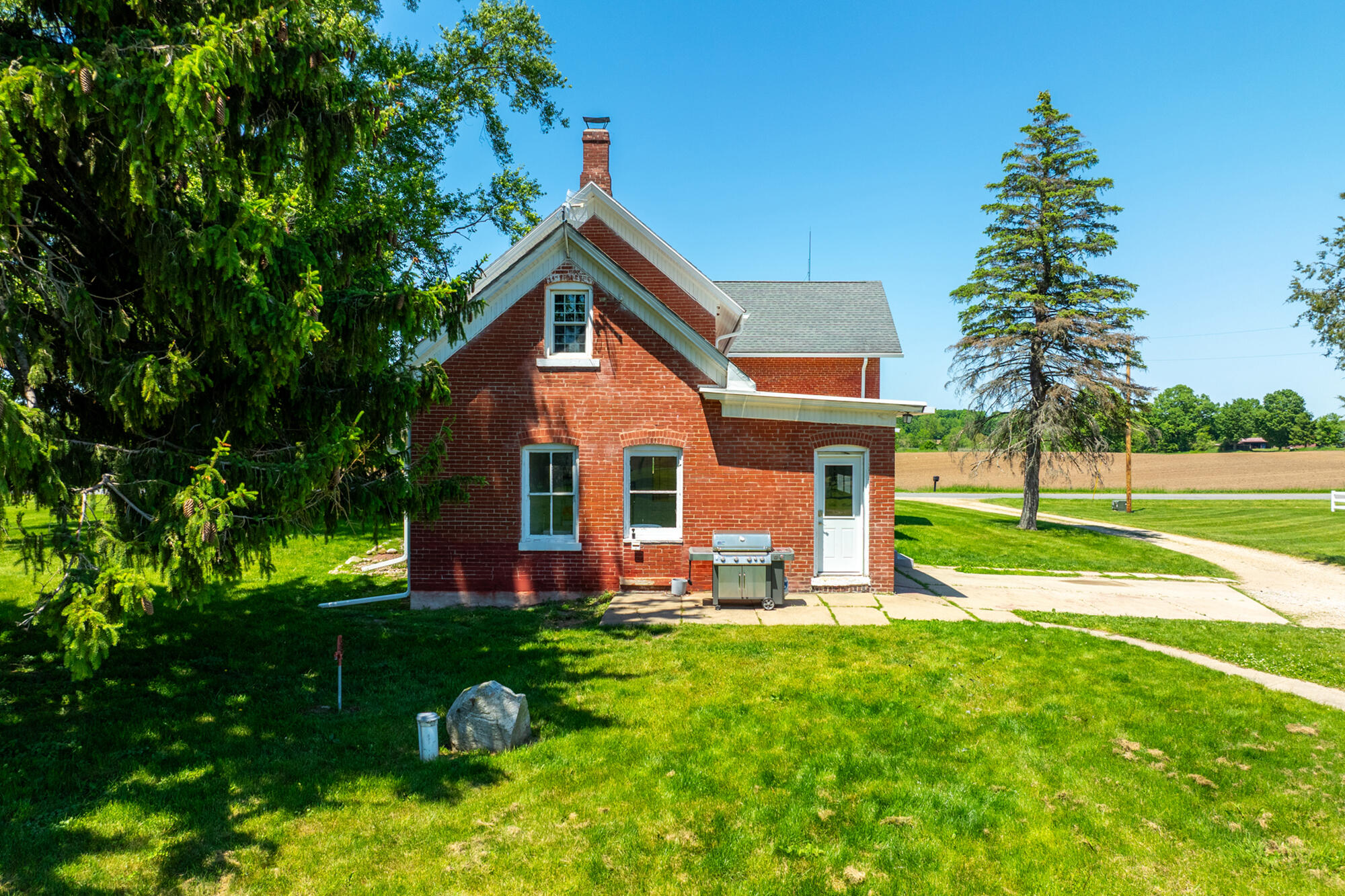 26107 Beeson Street Cassopolis MI 49031