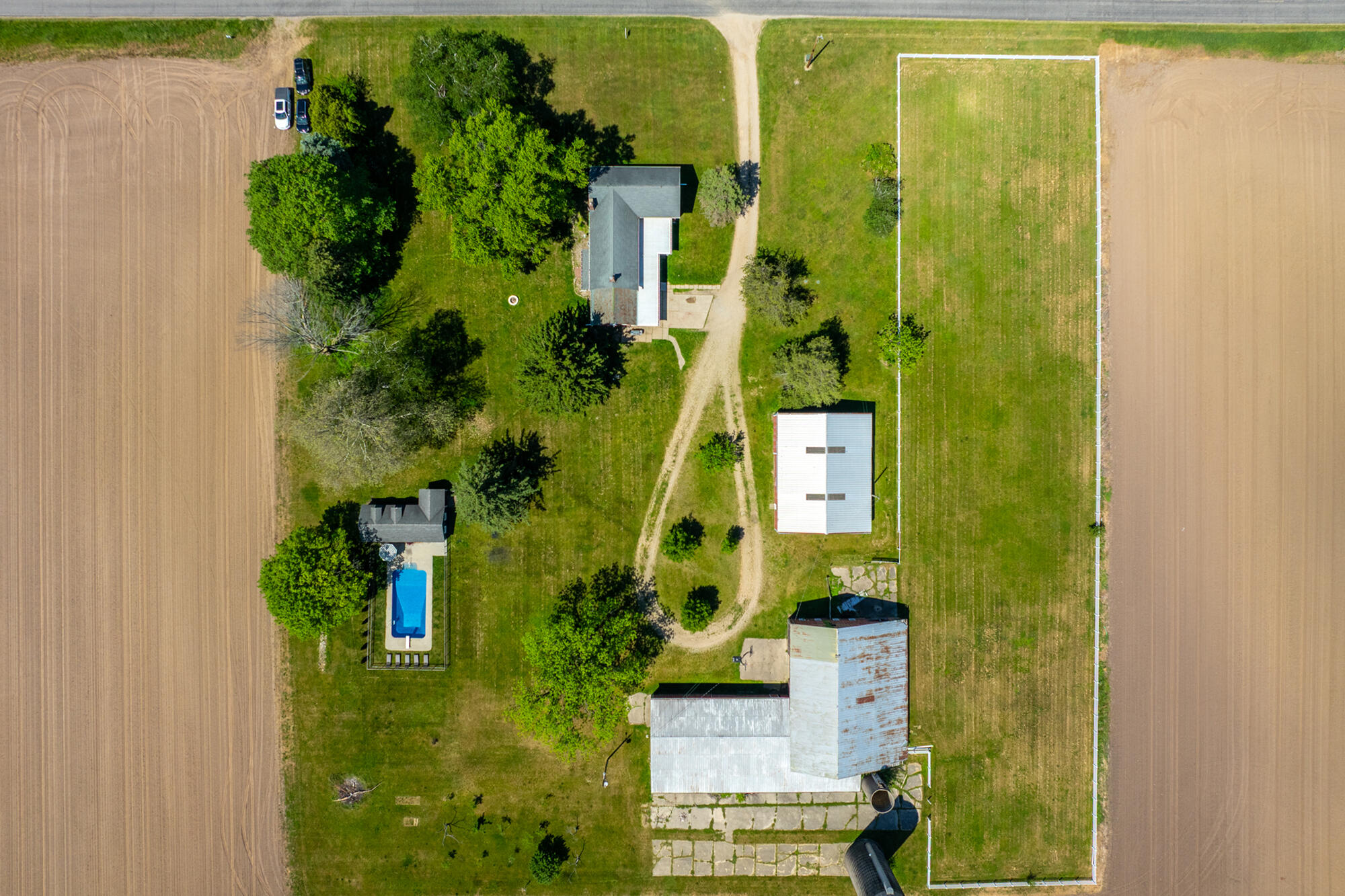 26107 Beeson Street Cassopolis MI 49031
