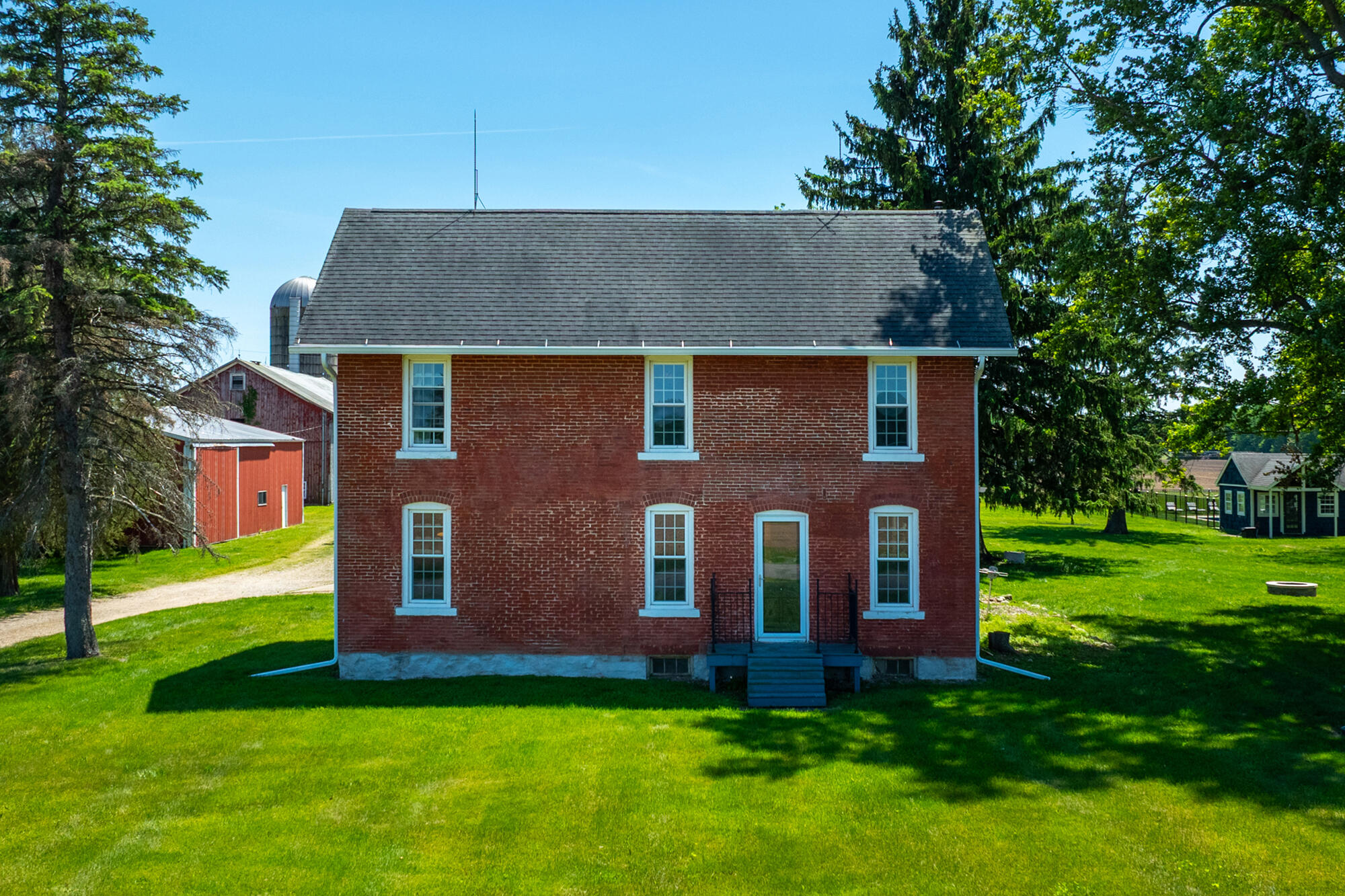 26107 Beeson Street Cassopolis MI 49031