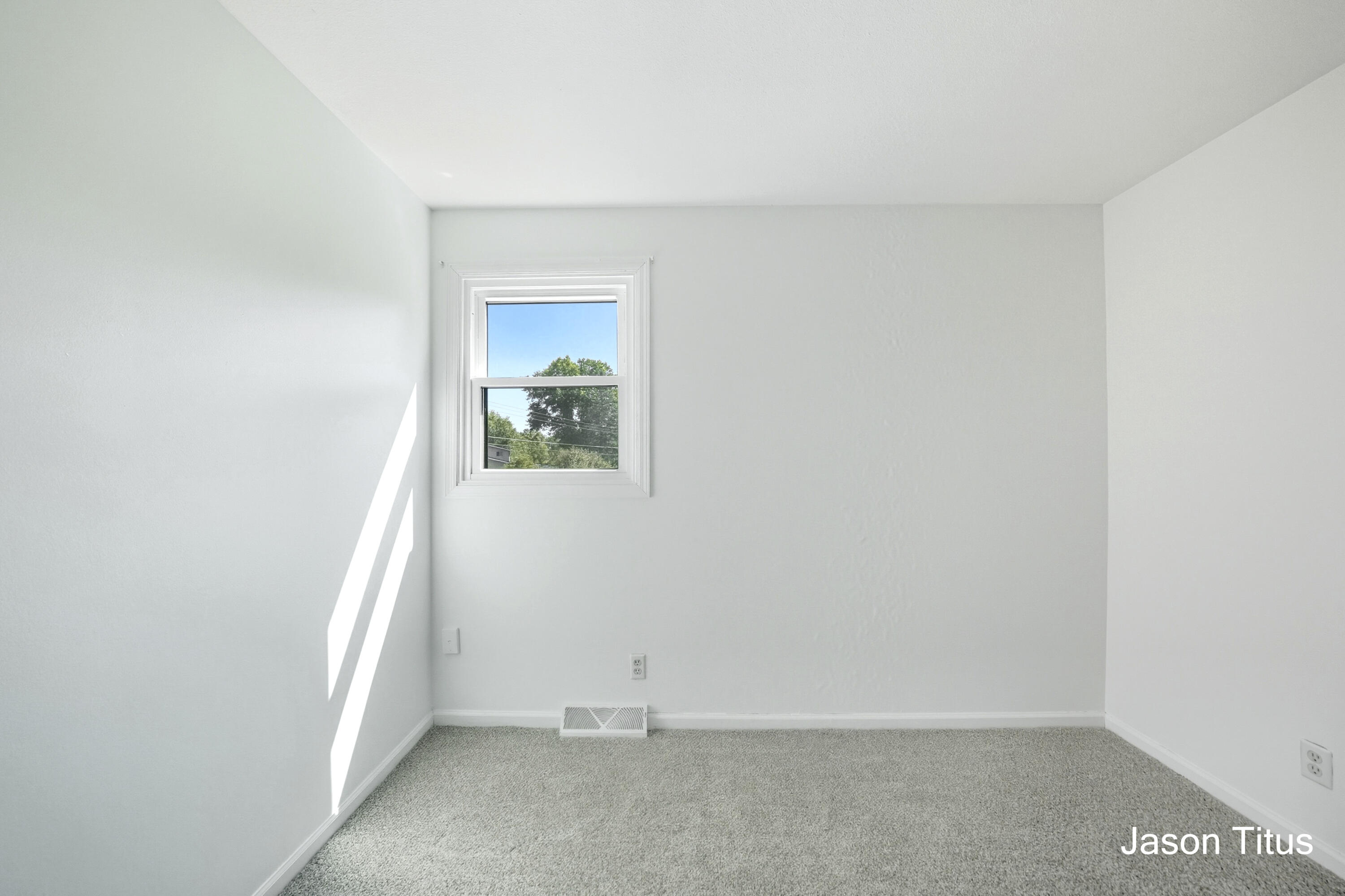 201 Shore Haven Drive SE Grand Rapids MI 49546