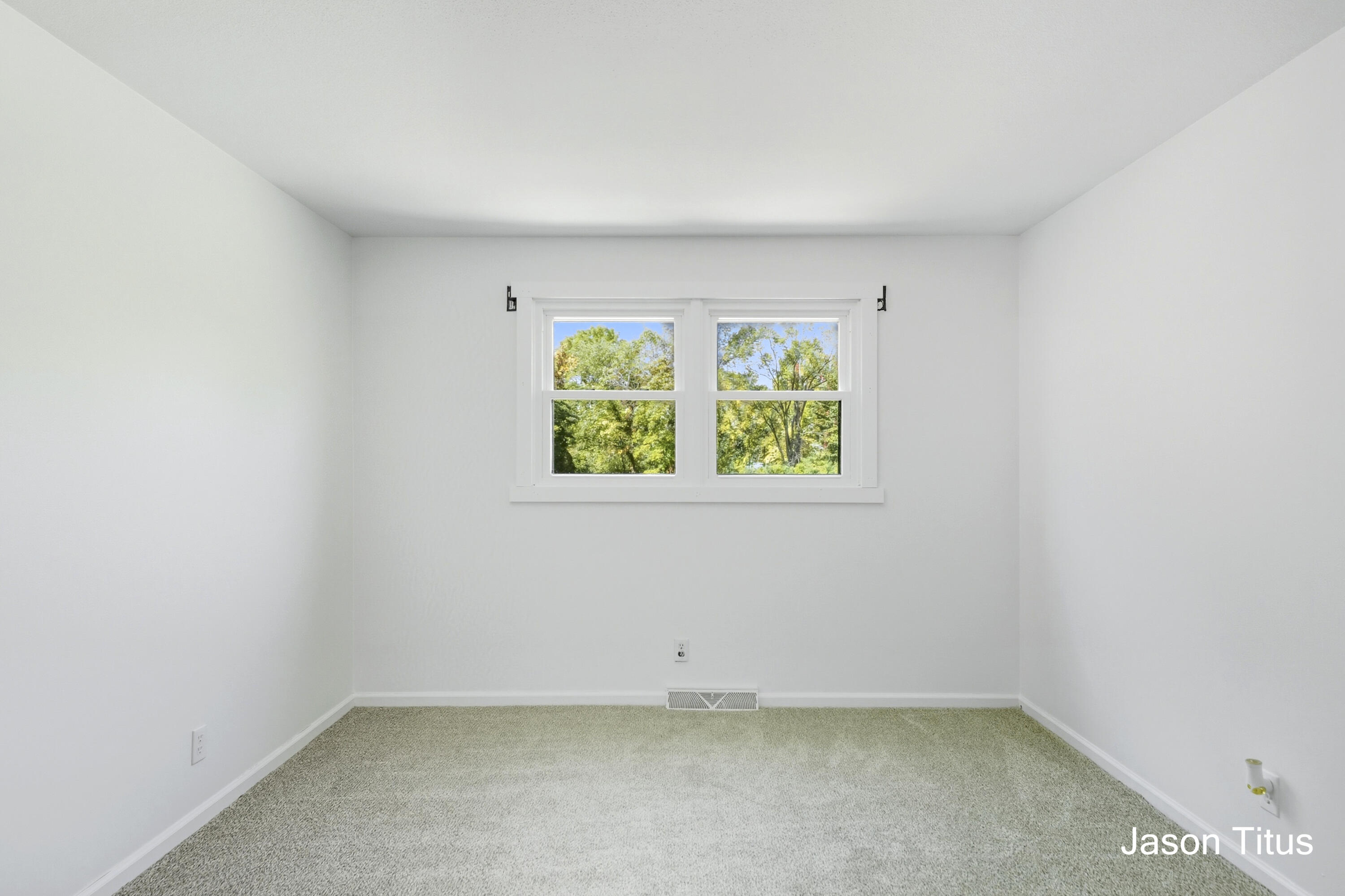 201 Shore Haven Drive SE Grand Rapids MI 49546