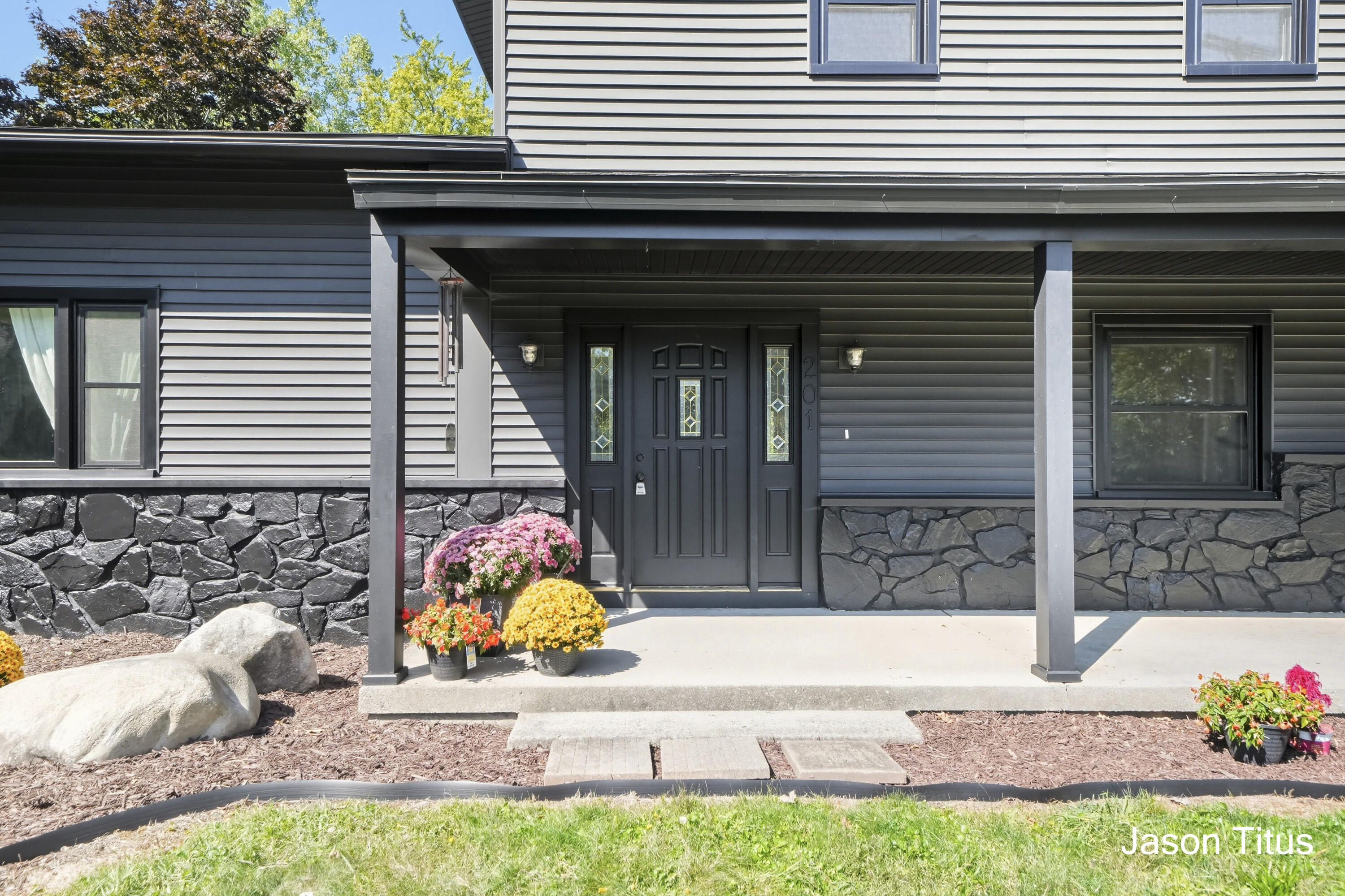 201 Shore Haven Drive SE Grand Rapids MI 49546