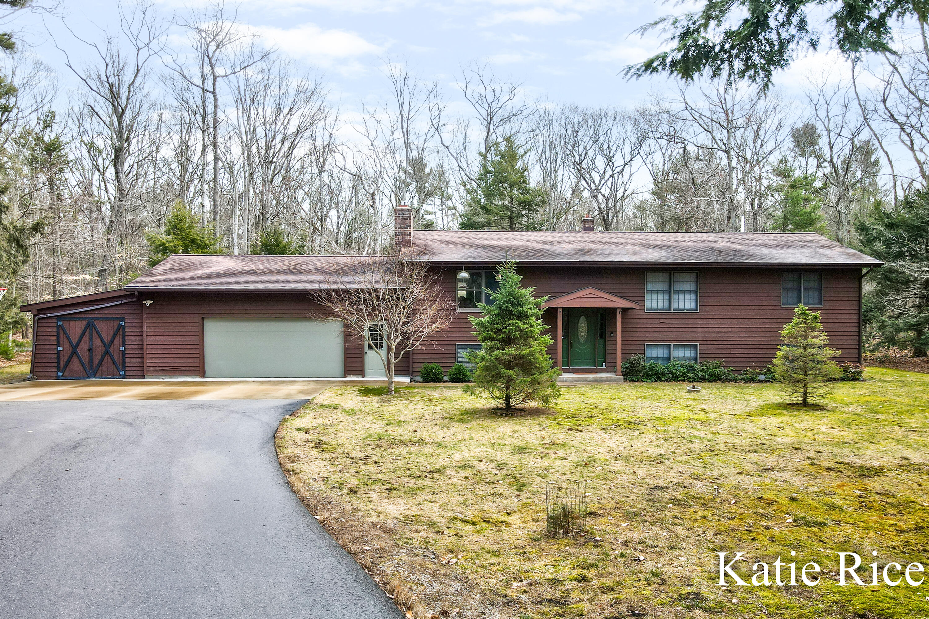 938 N Scenic Drive Muskegon MI 49445