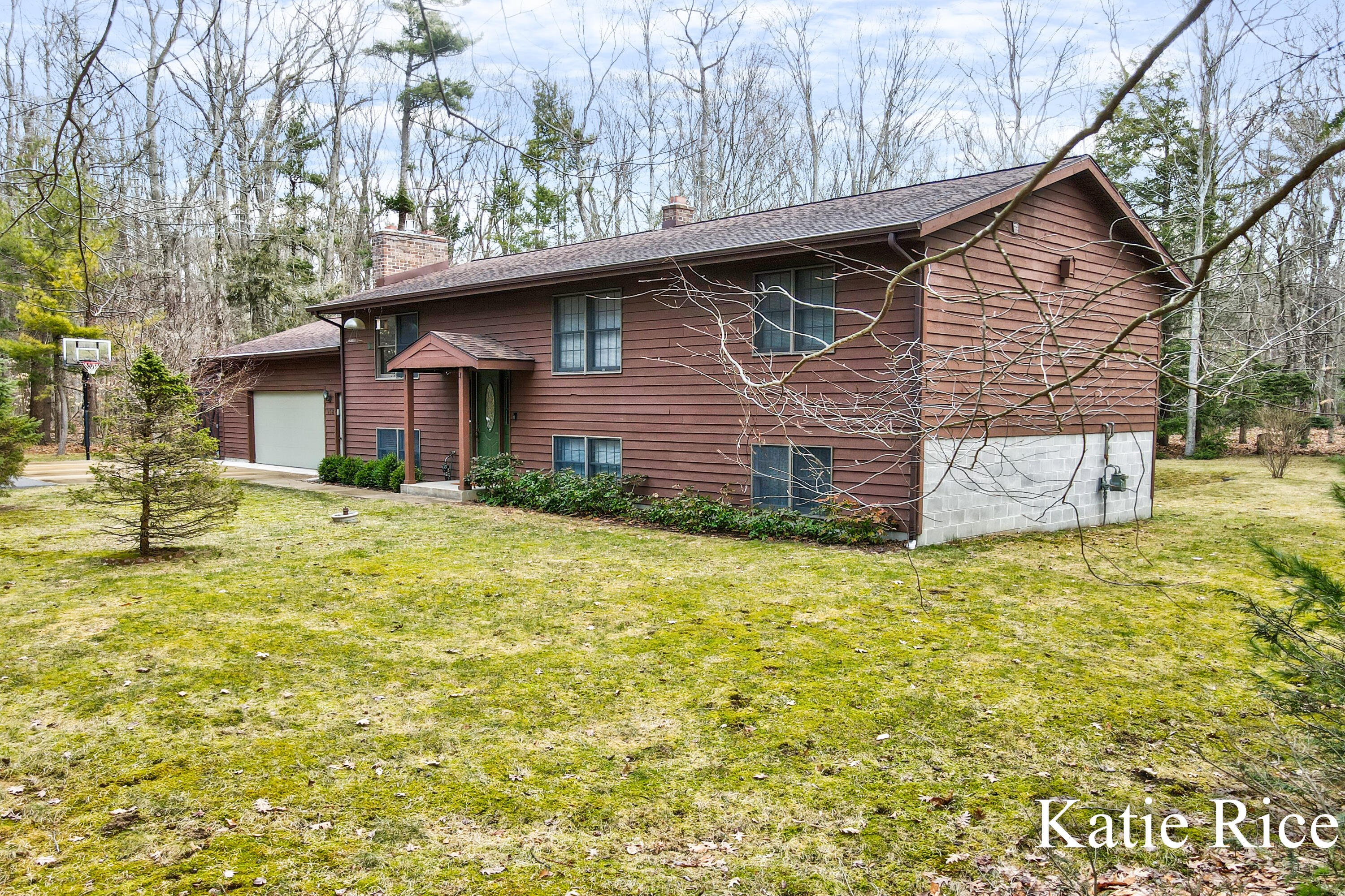 938 N Scenic Drive Muskegon MI 49445