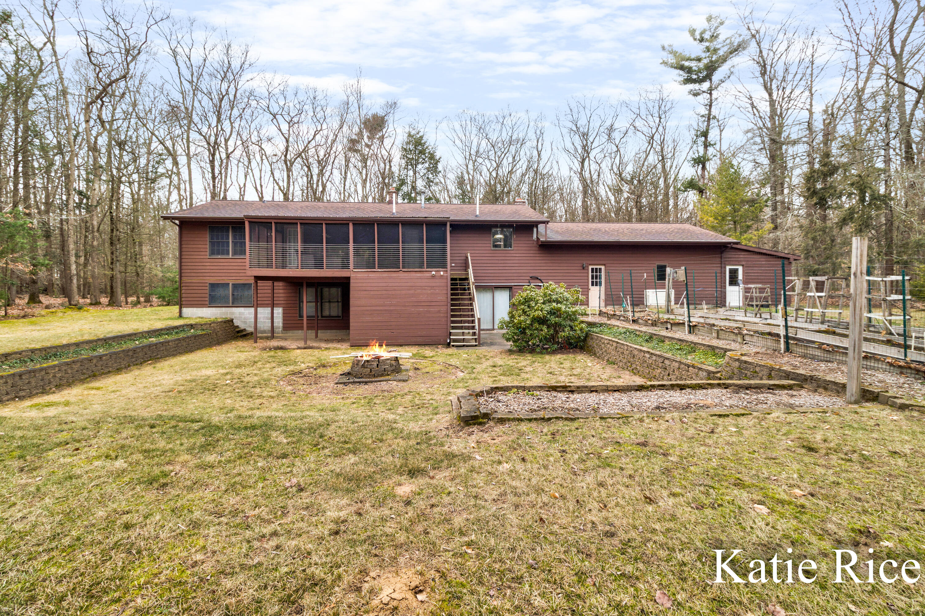 938 N Scenic Drive Muskegon MI 49445