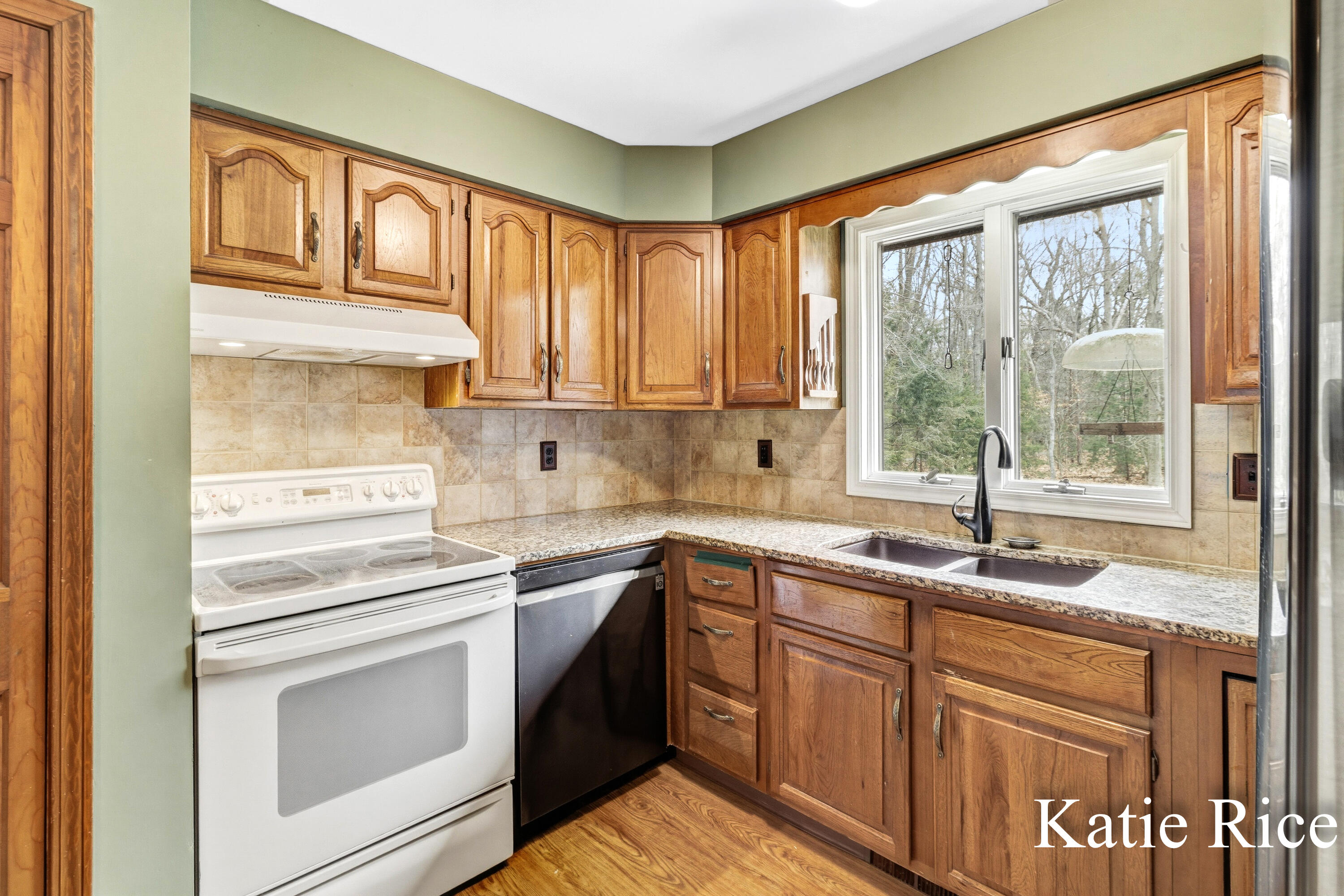 938 N Scenic Drive Muskegon MI 49445