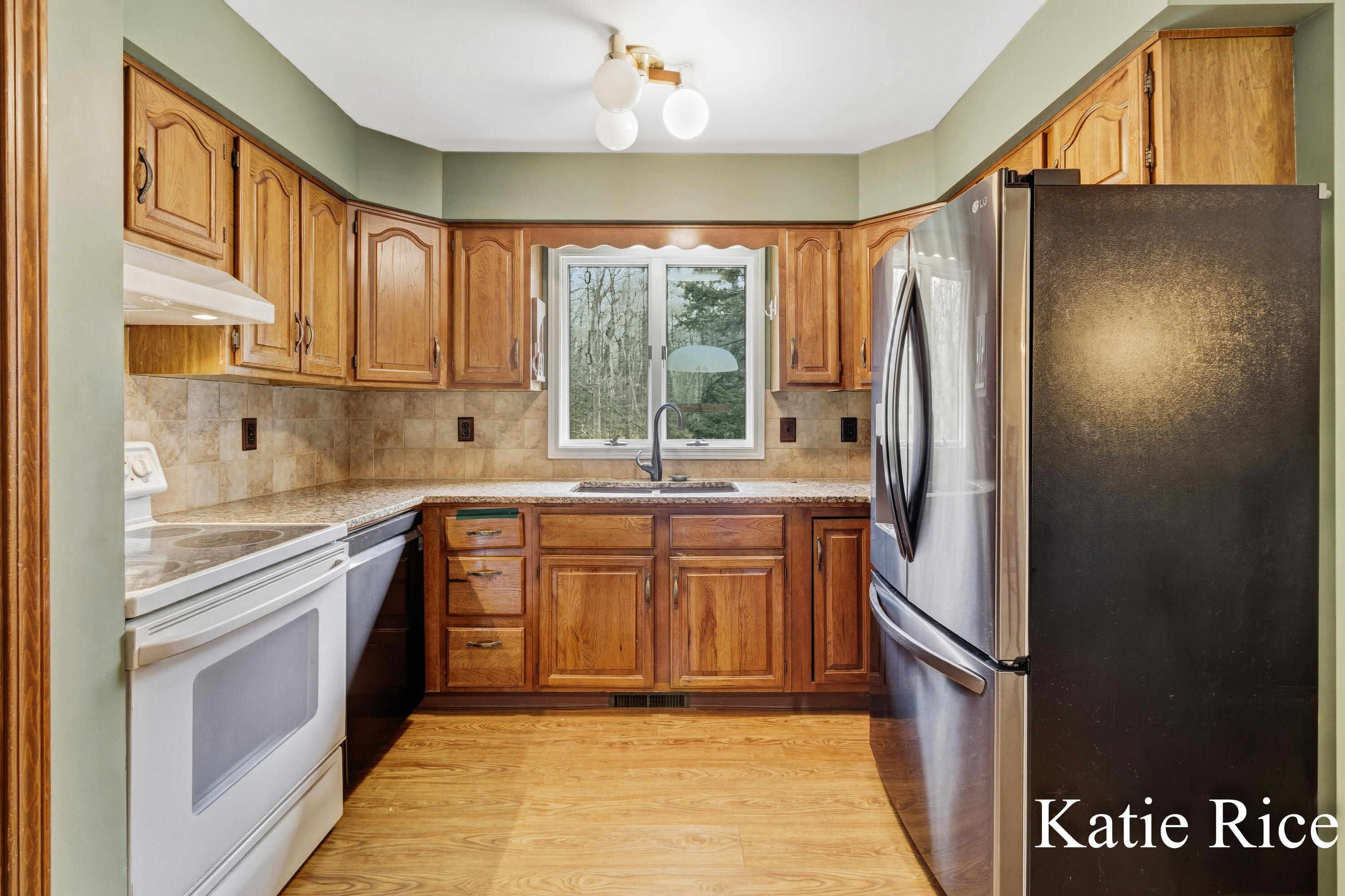 938 N Scenic Drive Muskegon MI 49445
