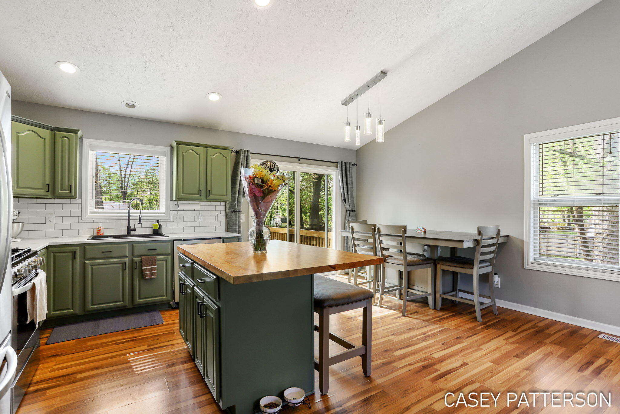 94 Elwood Court Holland MI 49424