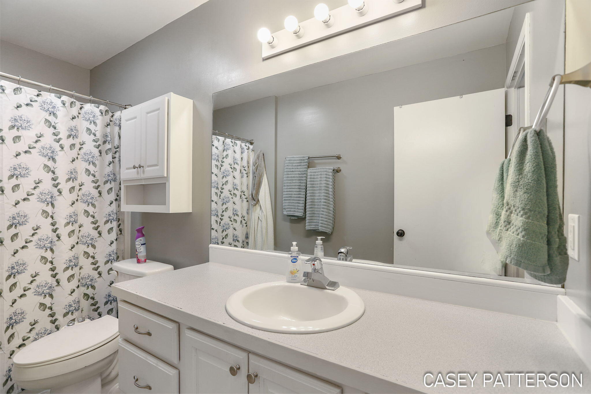 94 Elwood Court Holland MI 49424