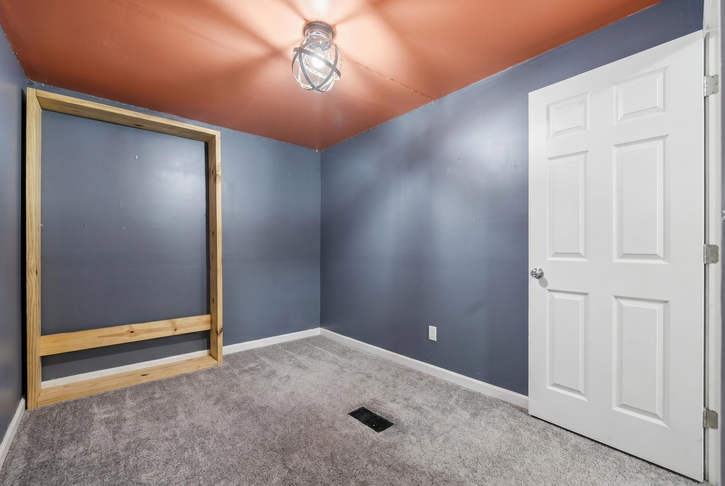 1481 Canterbury Avenue Muskegon MI 49444