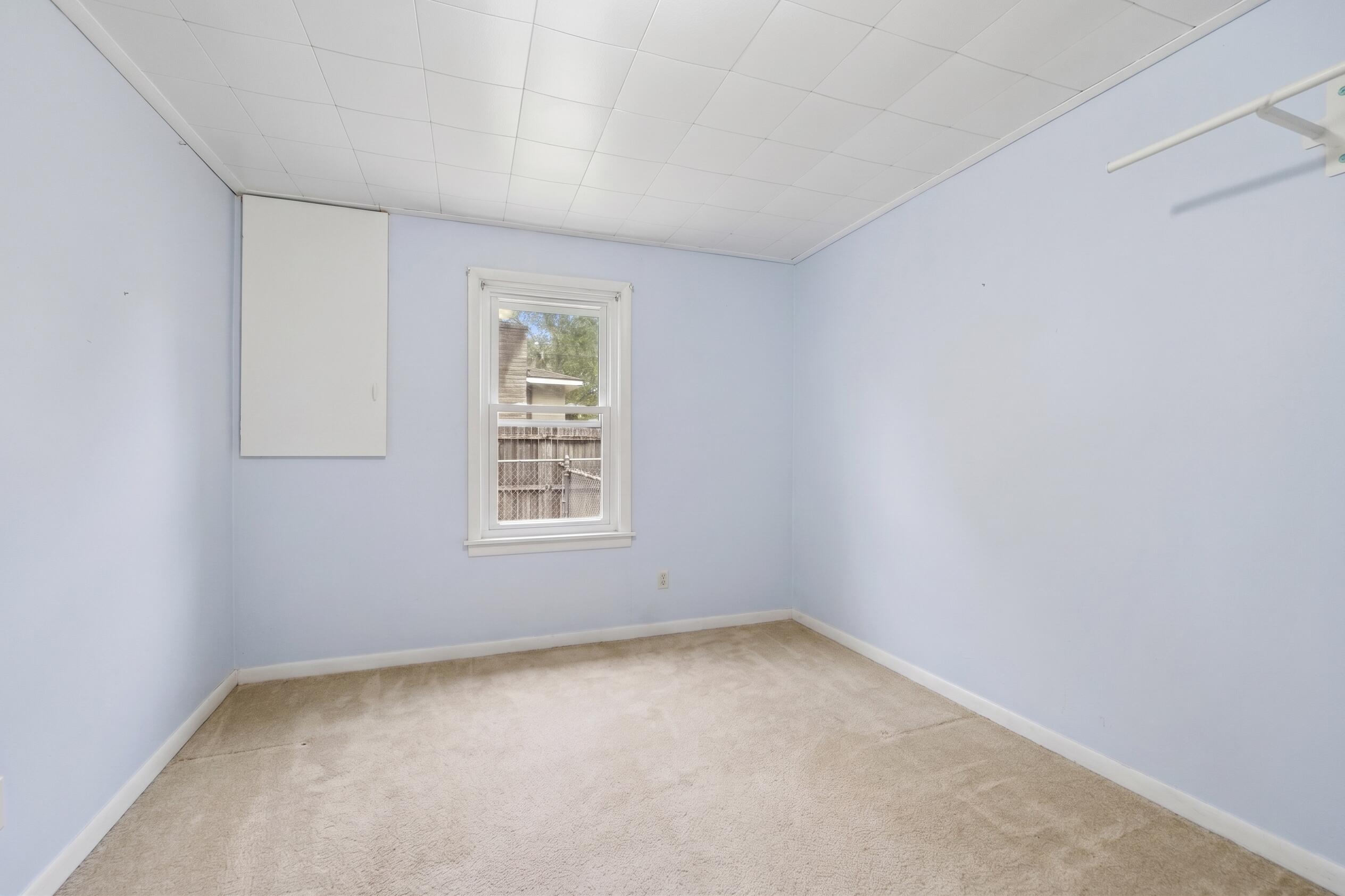 1481 Canterbury Avenue Muskegon MI 49444