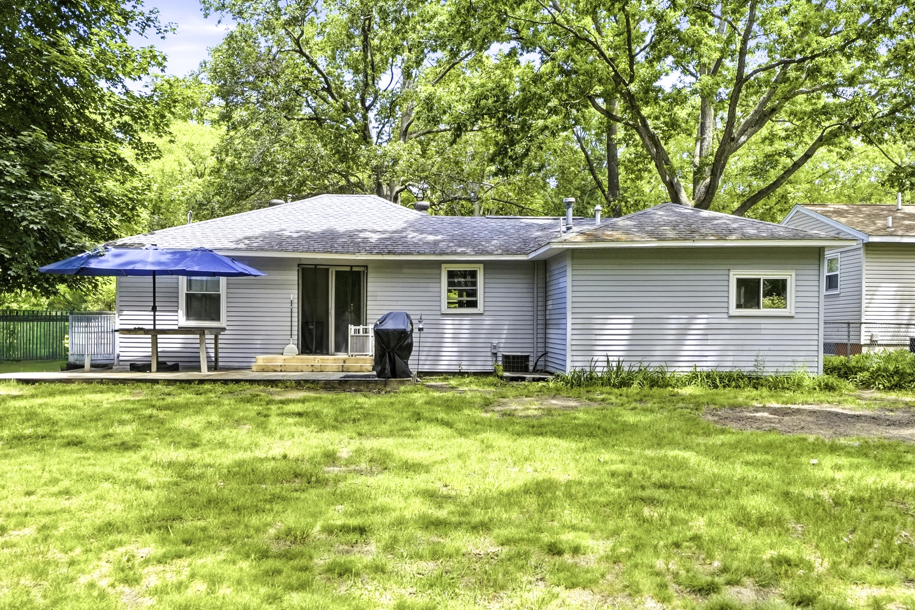 1481 Canterbury Avenue Muskegon MI 49444