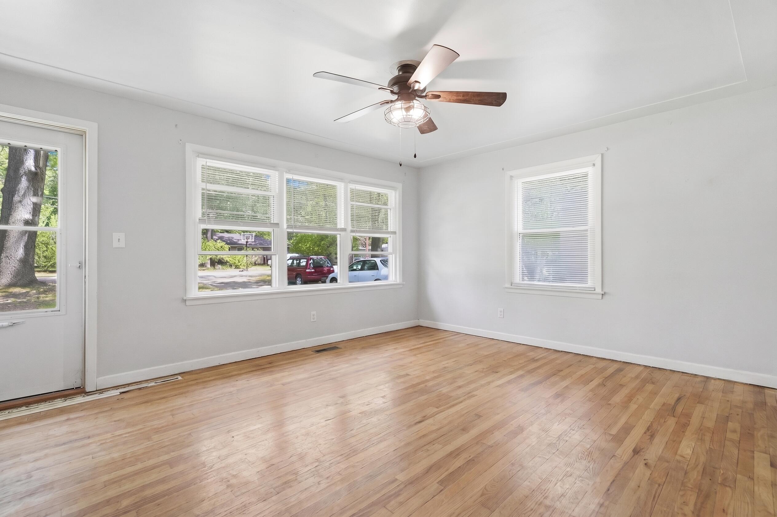 1481 Canterbury Avenue Muskegon MI 49444