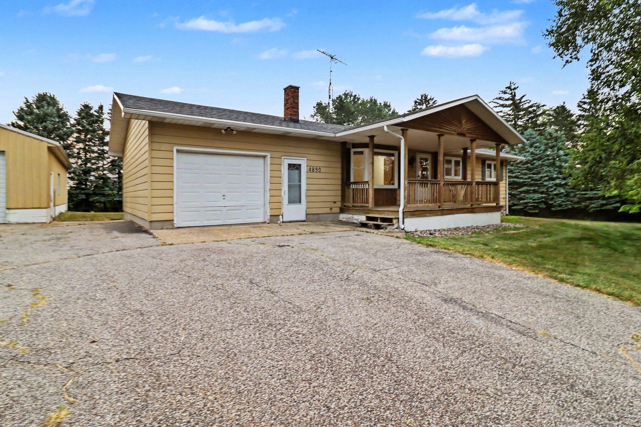 4890 W Kinney Road Ludington MI 49431