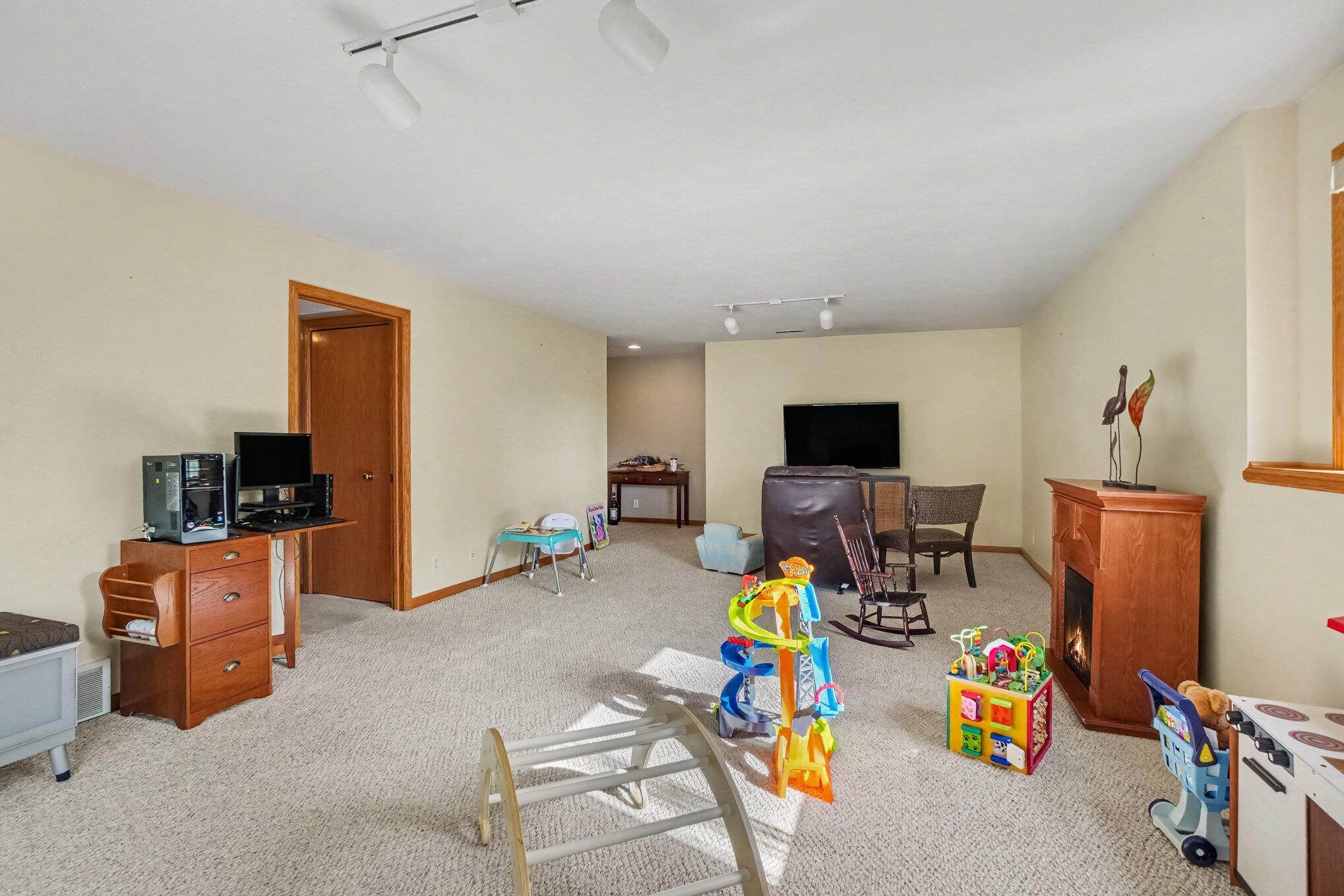 2985 Riley Ridge Road Holland MI 49424
