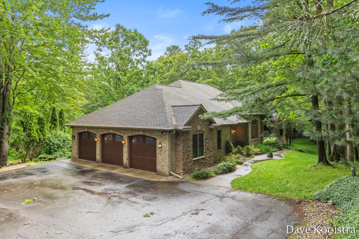 5133 Streamside Court NE Rockford MI 49341