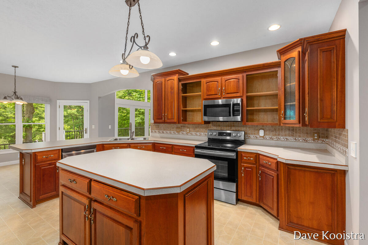 5133 Streamside Court NE Rockford MI 49341