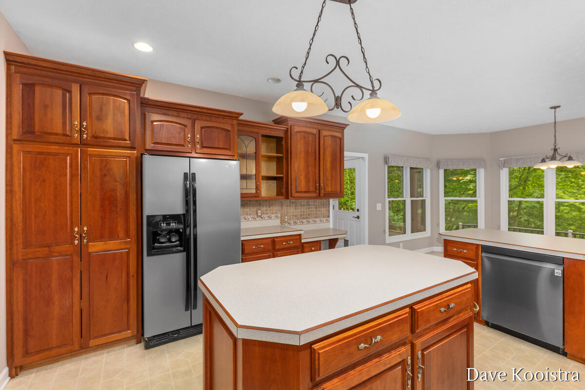 5133 Streamside Court NE Rockford MI 49341