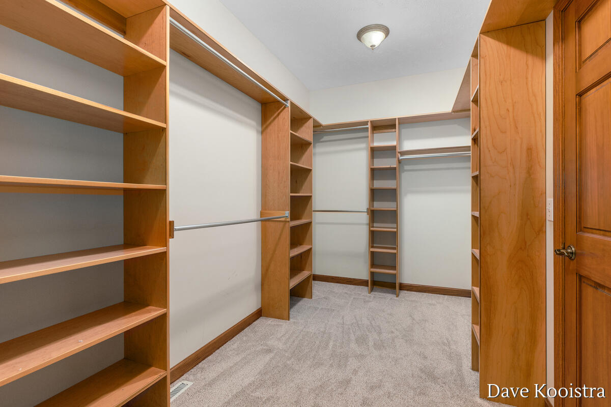 5133 Streamside Court NE Rockford MI 49341