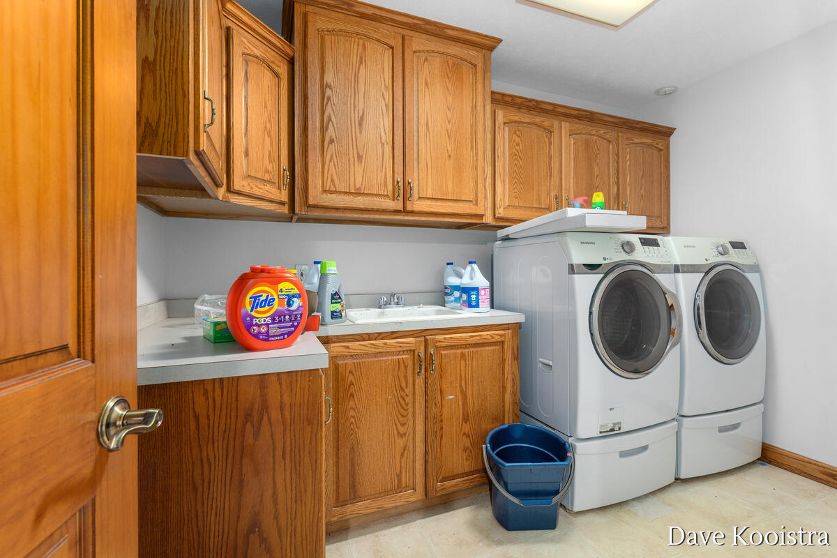 5133 Streamside Court NE Rockford MI 49341