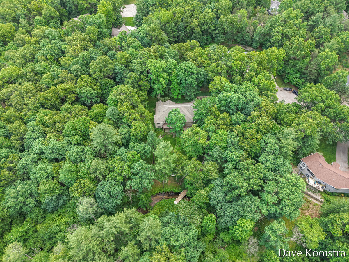 5133 Streamside Court NE Rockford MI 49341