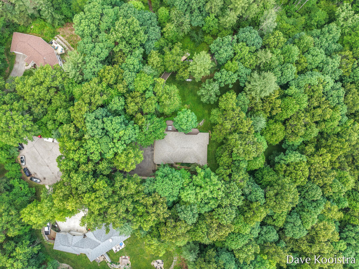 5133 Streamside Court NE Rockford MI 49341