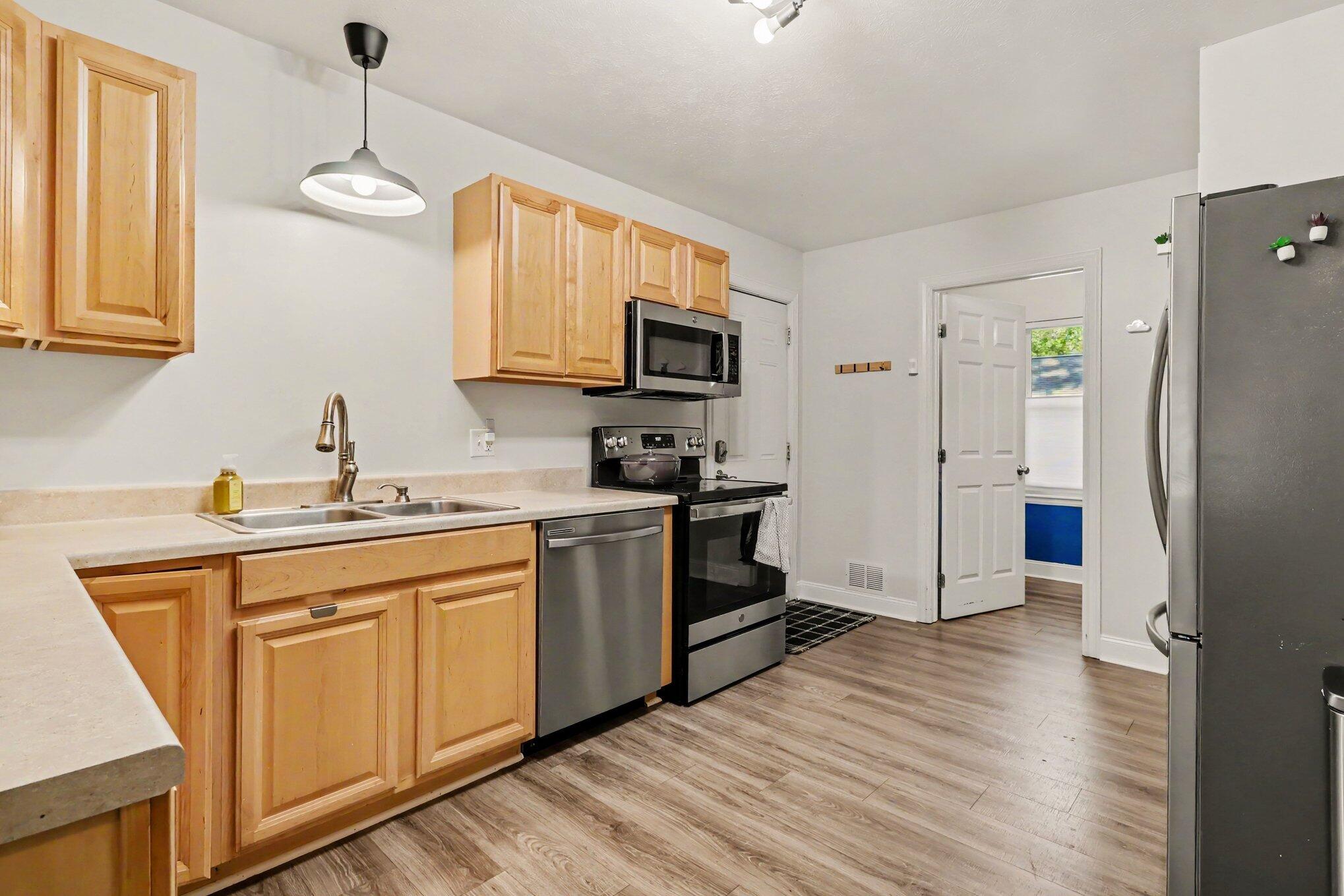 2909 Parkview Avenue Kalamazoo MI 49008