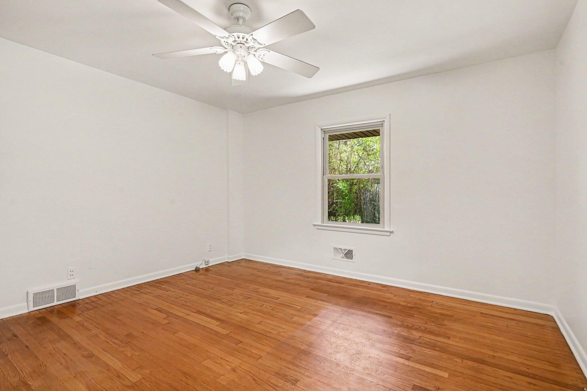 2556 Angling Road Kalamazoo MI 49008