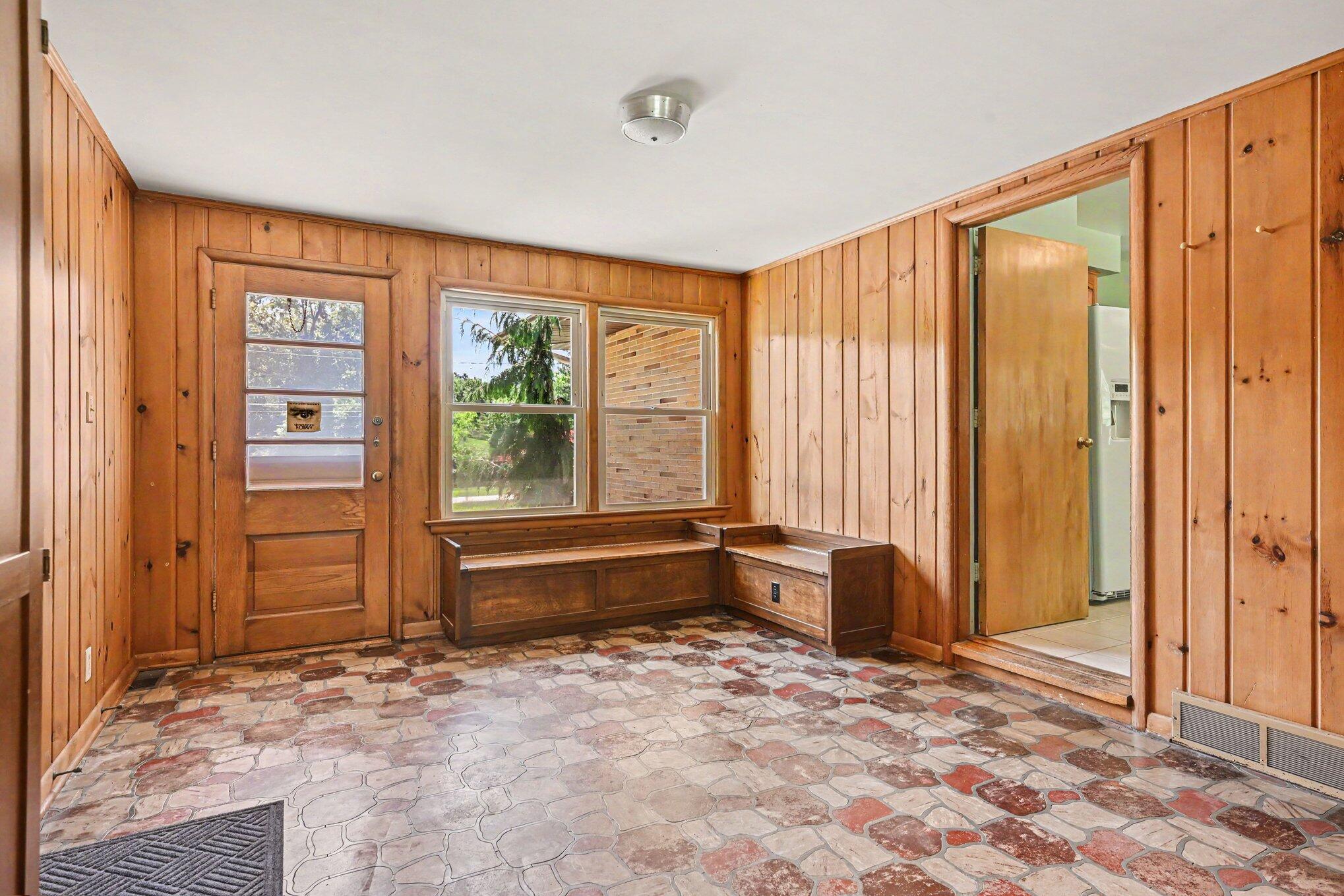 2556 Angling Road Kalamazoo MI 49008