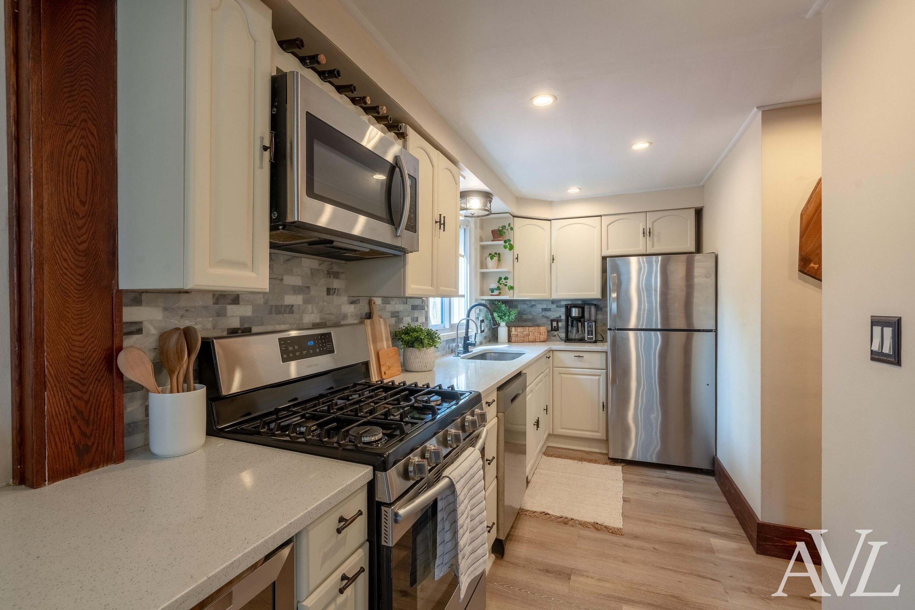 1014 Crescent Street NE Grand Rapids MI 49503