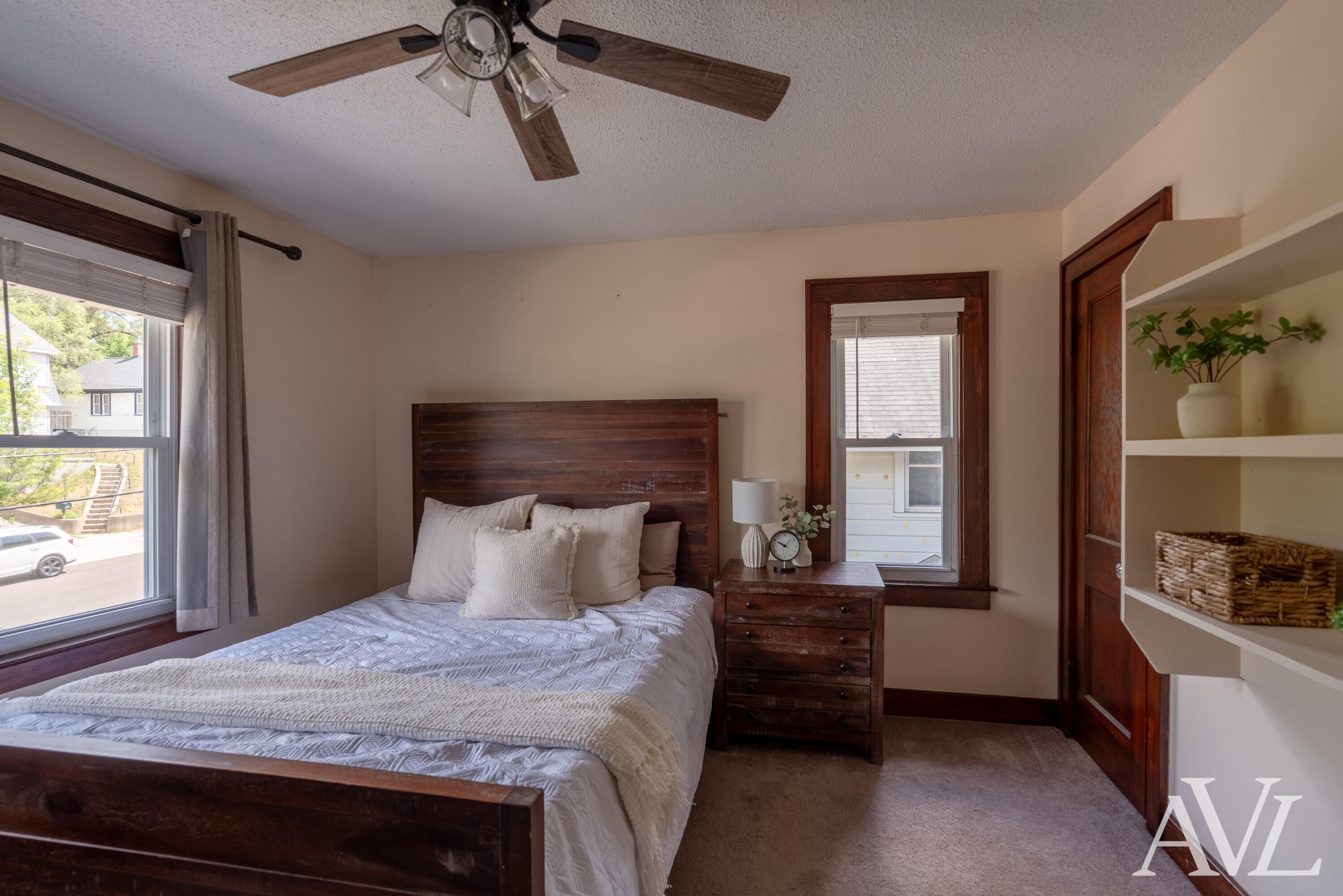 1014 Crescent Street NE Grand Rapids MI 49503