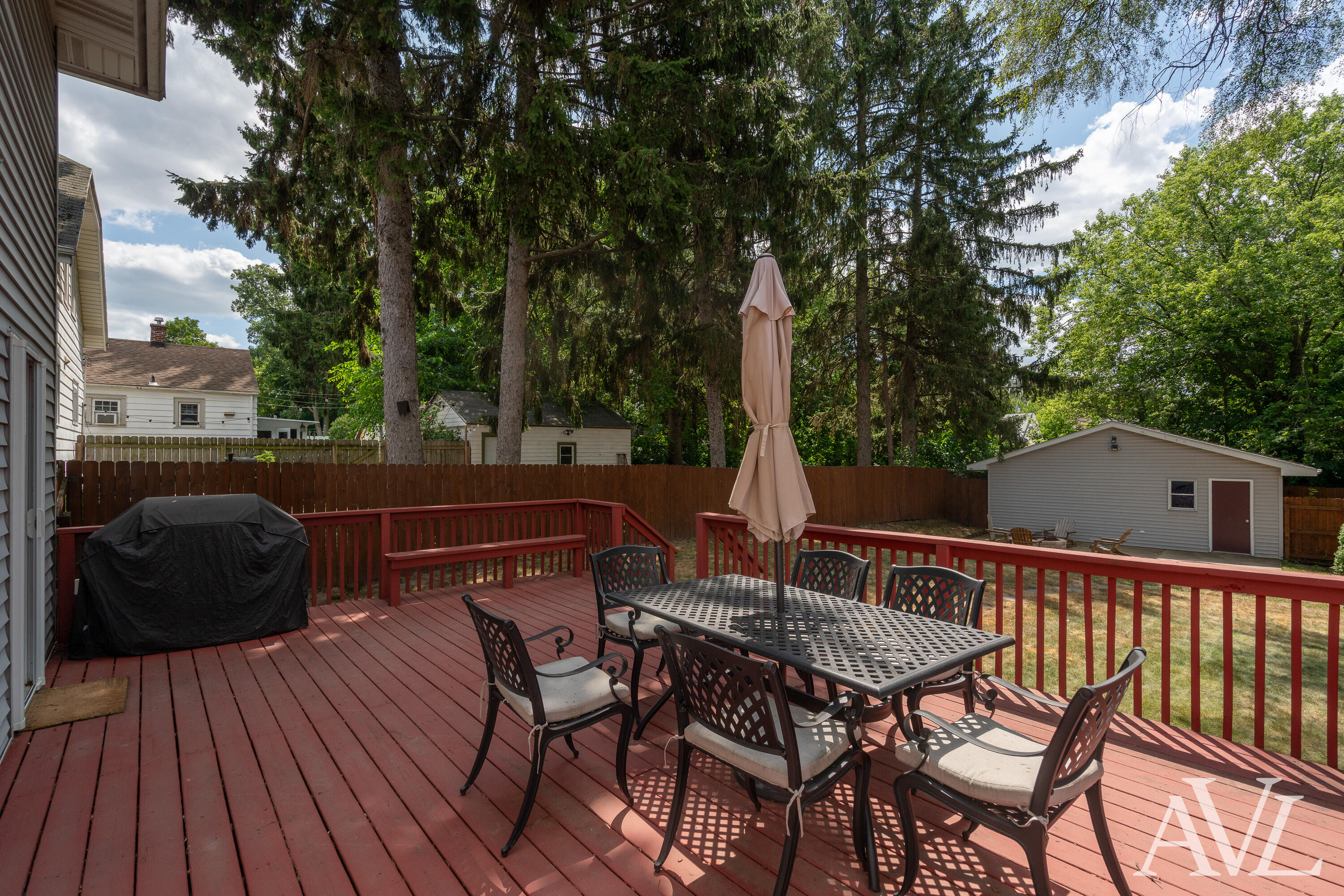 1014 Crescent Street NE Grand Rapids MI 49503