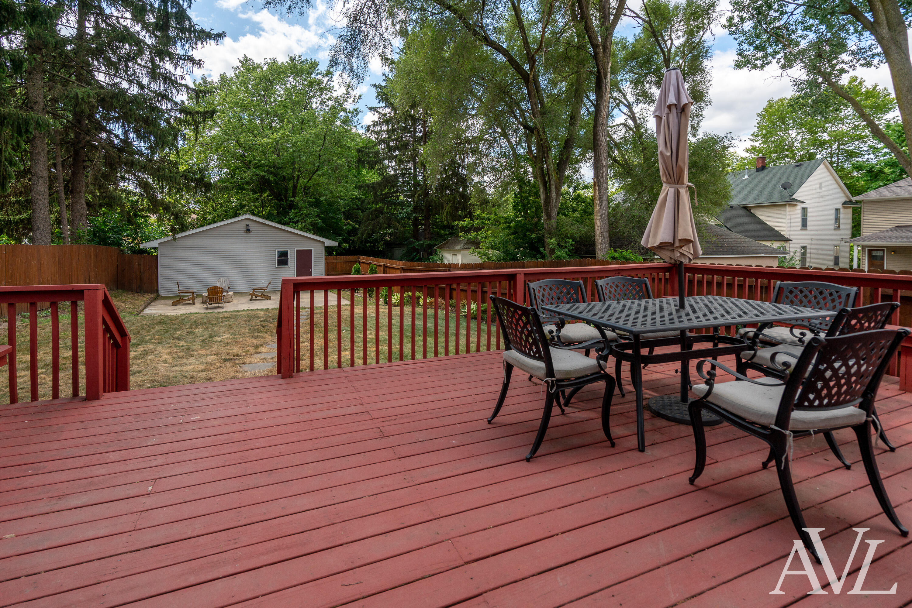 1014 Crescent Street NE Grand Rapids MI 49503