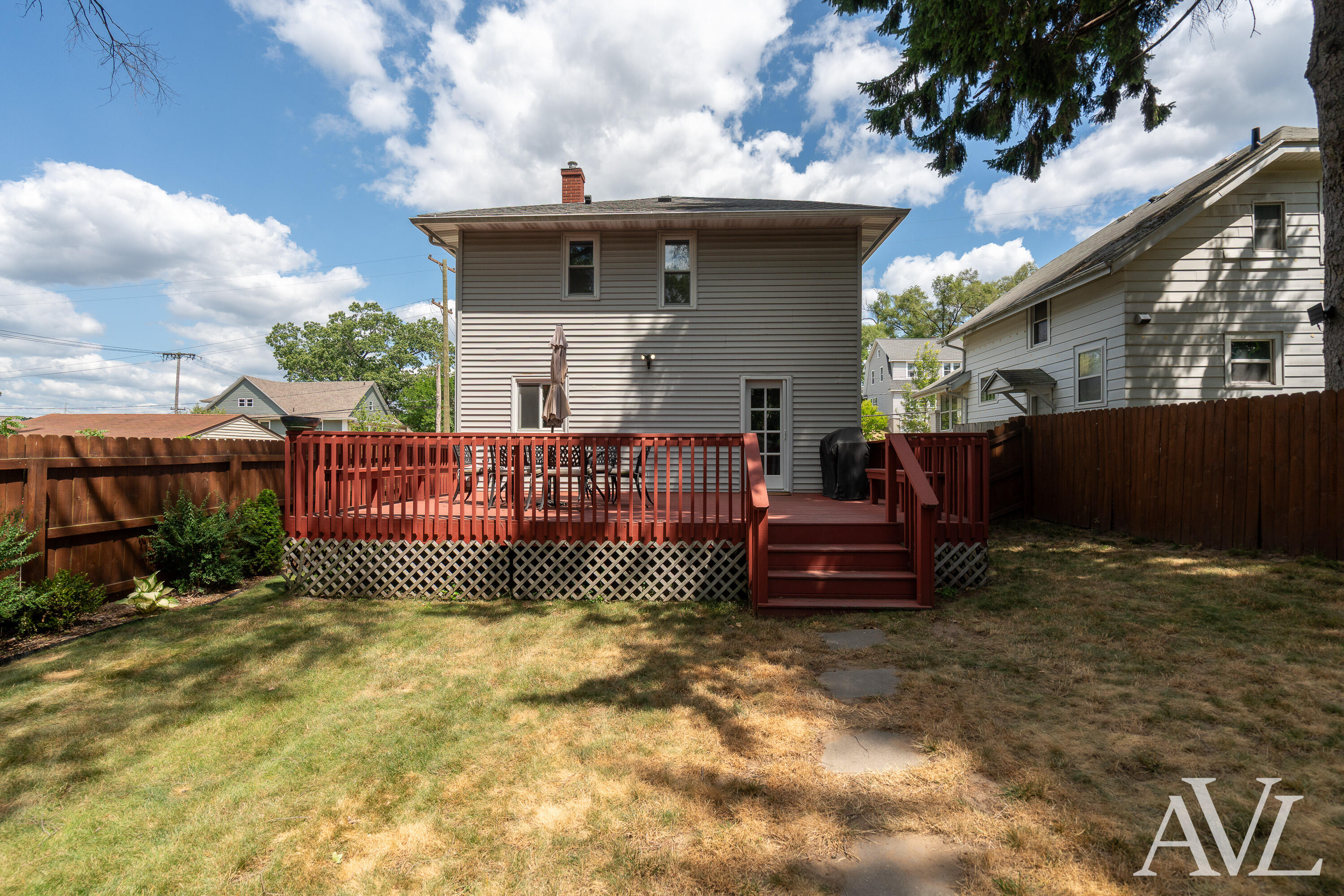 1014 Crescent Street NE Grand Rapids MI 49503