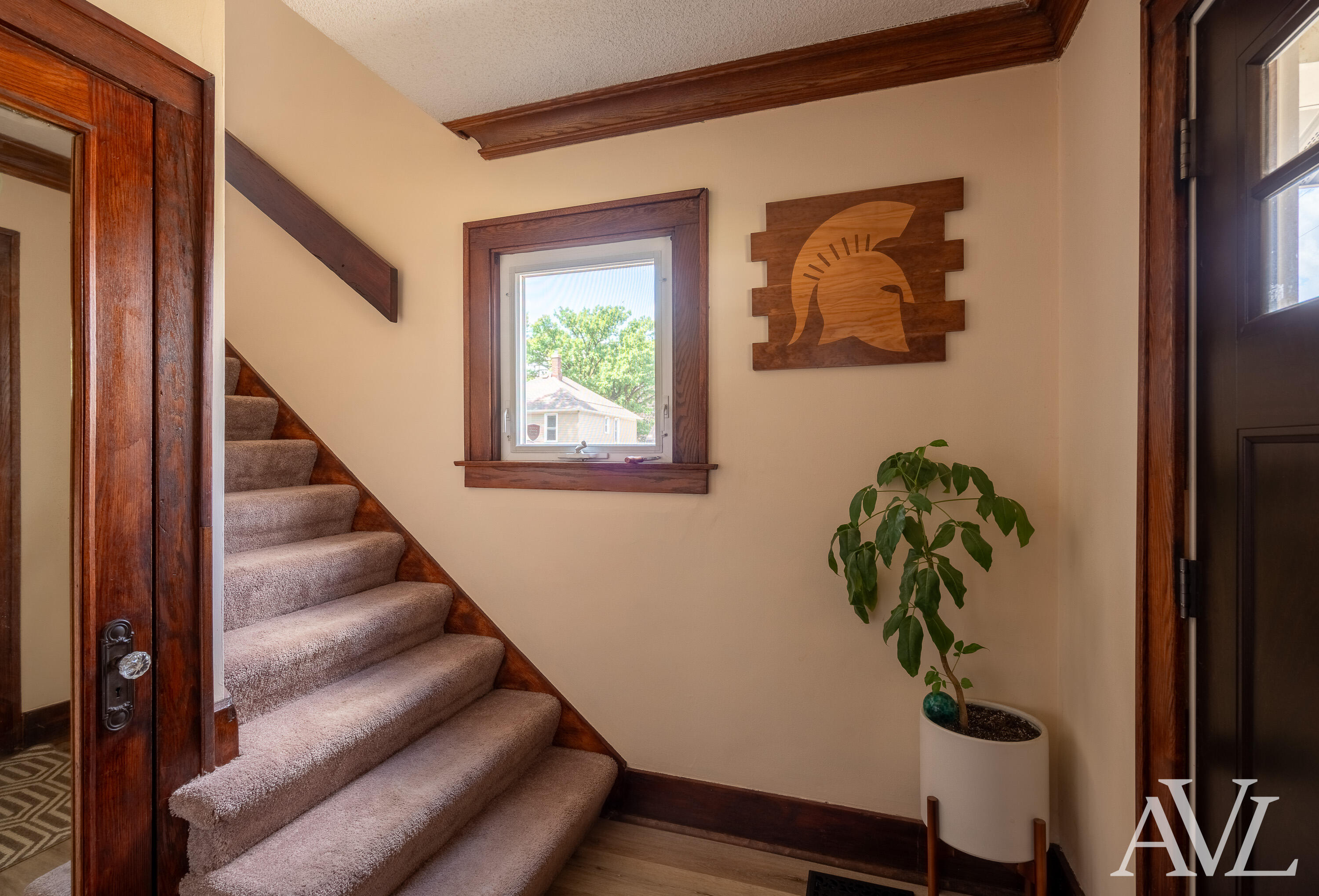 1014 Crescent Street NE Grand Rapids MI 49503