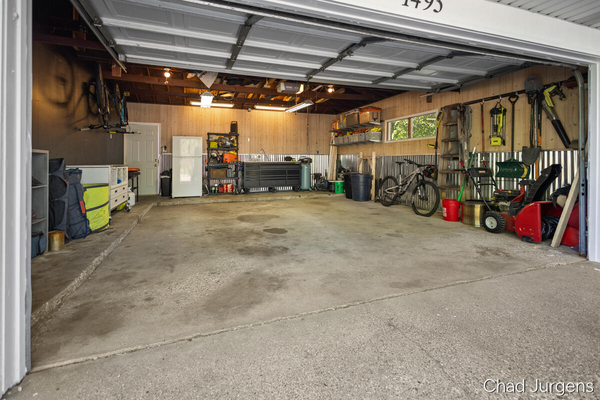 1493 96th Avenue Zeeland MI 49464