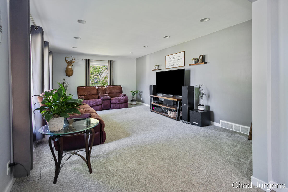 1493 96th Avenue Zeeland MI 49464