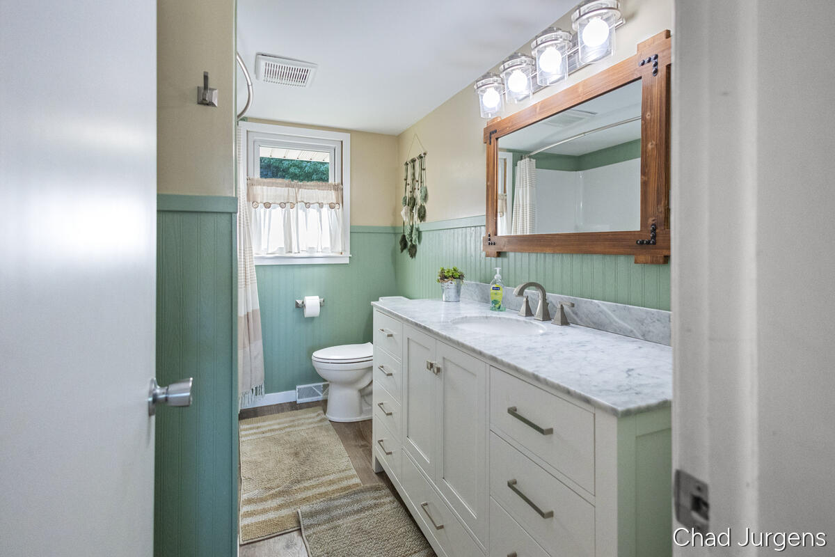 1493 96th Avenue Zeeland MI 49464