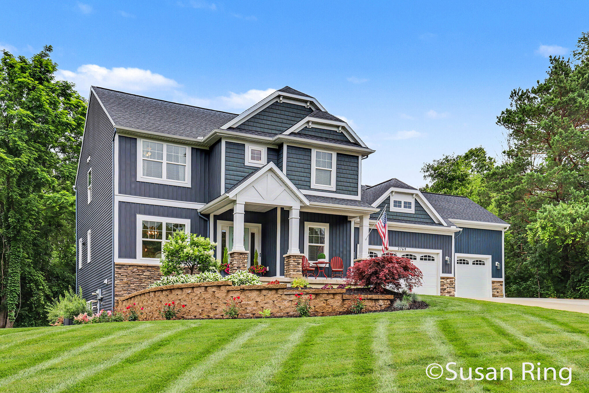 3769 Walnut Springs Drive NE Grand Rapids MI 49525