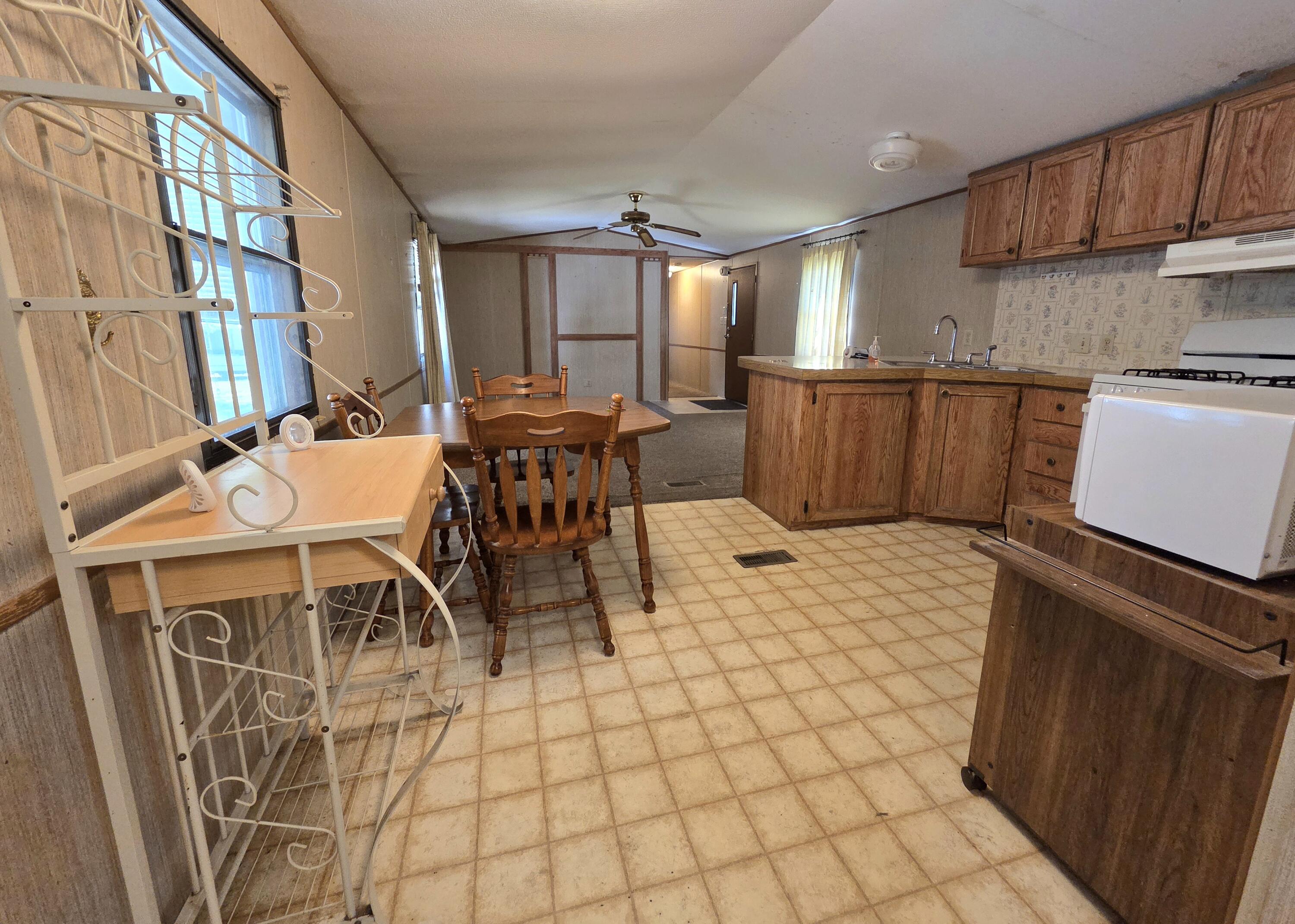 184 Birch Court Muskegon MI 49445